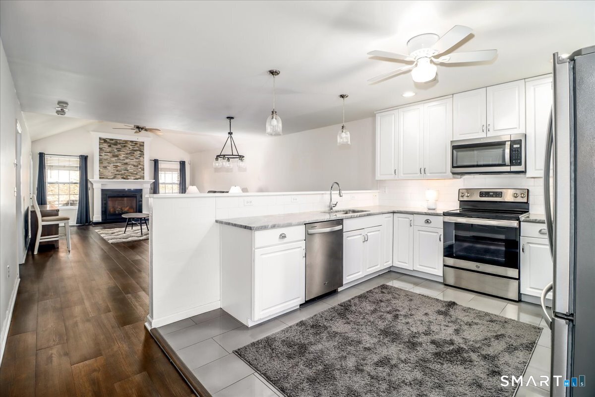 Homes for sale in Newtown, CT | 87 Haley Ln #87, Newtown, CT 06482 | MLS# 24159682