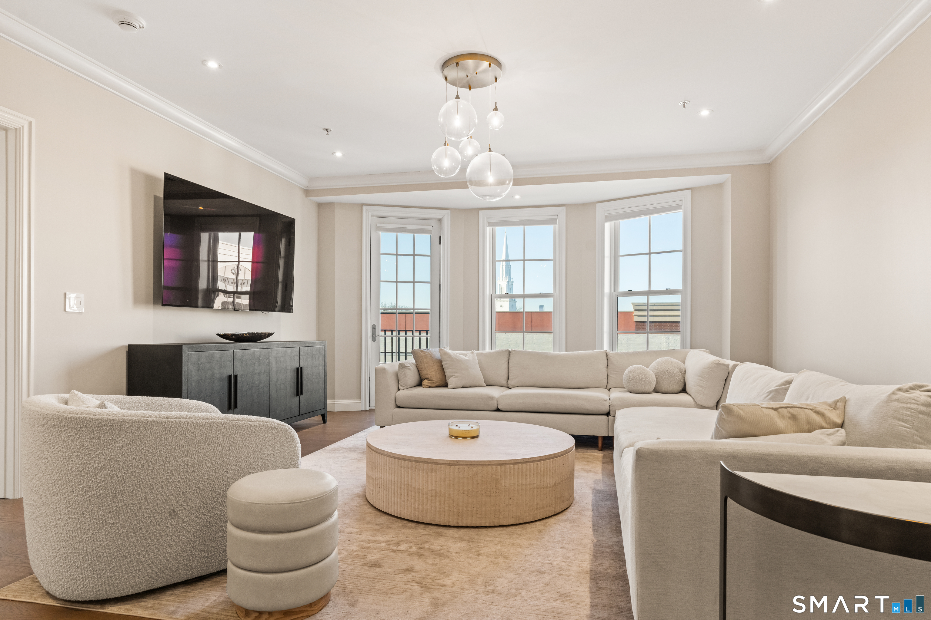 85 Memorial, West Hartford, 06107, 2 Bedrooms Bedrooms, 0 ,2 BathroomsBathrooms,Condo/co-op For Sale,For Sale,Memorial,0,24159685