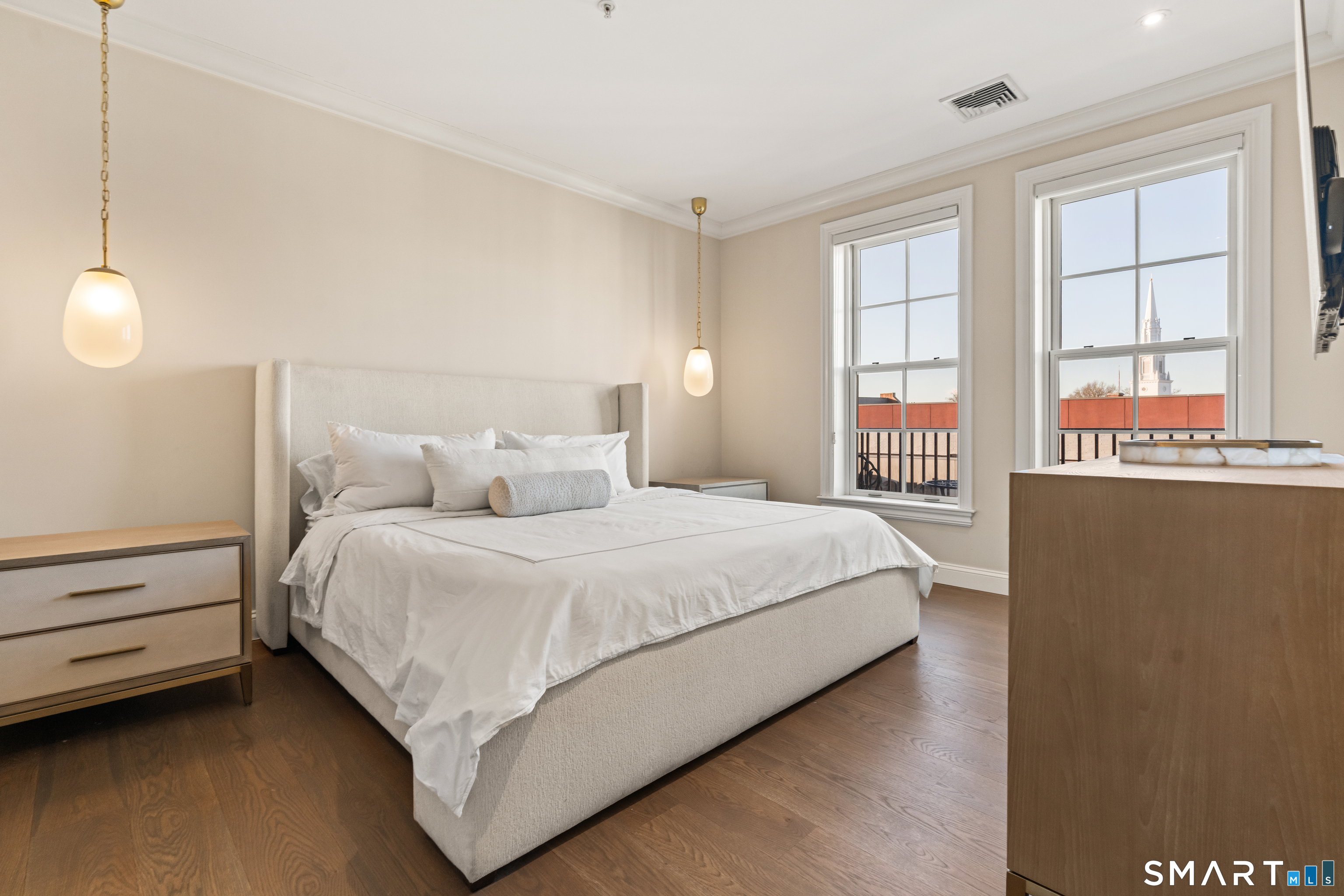 85 Memorial, West Hartford, 06107, 2 Bedrooms Bedrooms, 0 ,2 BathroomsBathrooms,Condo/co-op For Sale,For Sale,Memorial,0,24159685