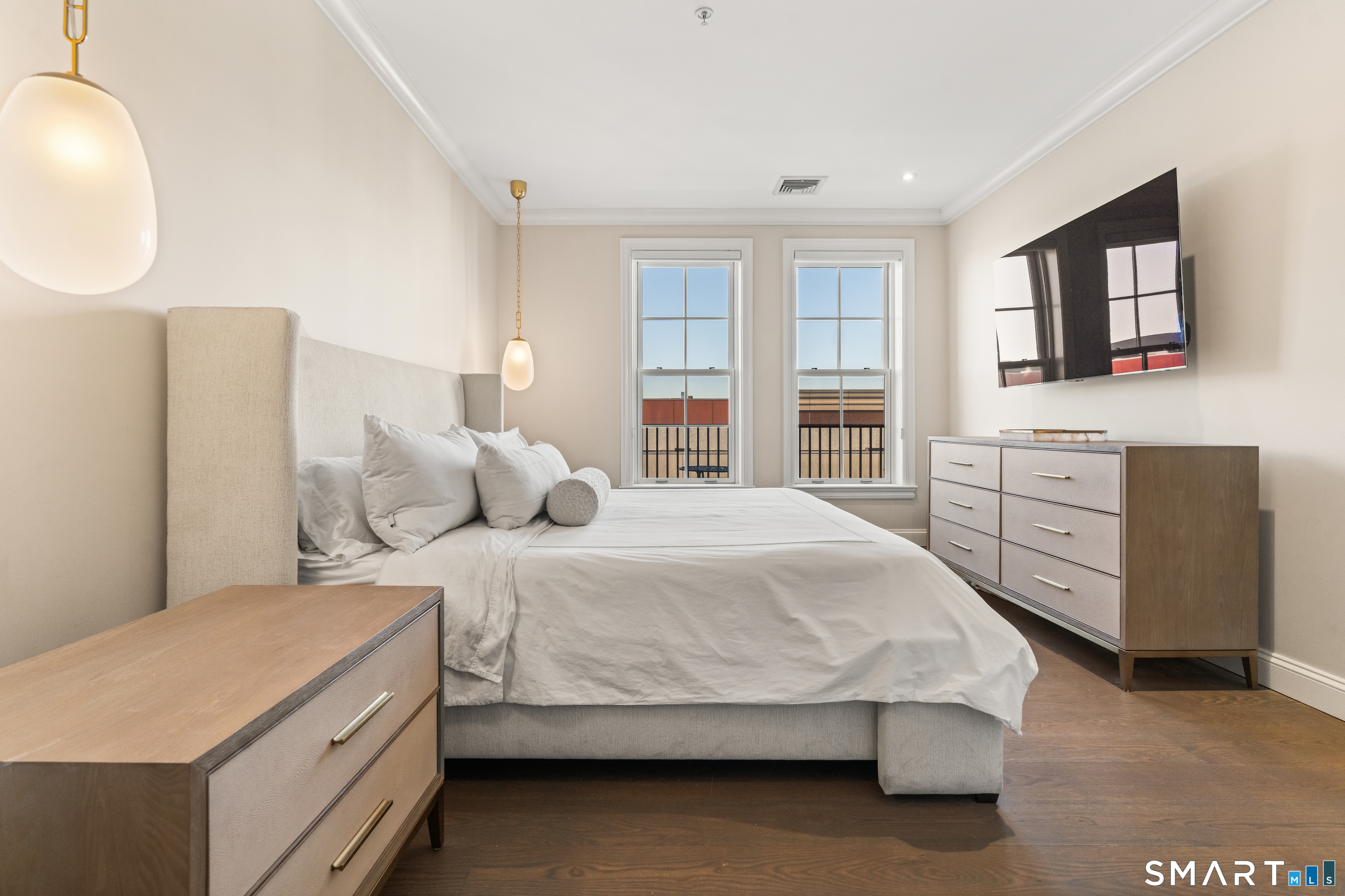 85 Memorial, West Hartford, 06107, 2 Bedrooms Bedrooms, 0 ,2 BathroomsBathrooms,Condo/co-op For Sale,For Sale,Memorial,0,24159685