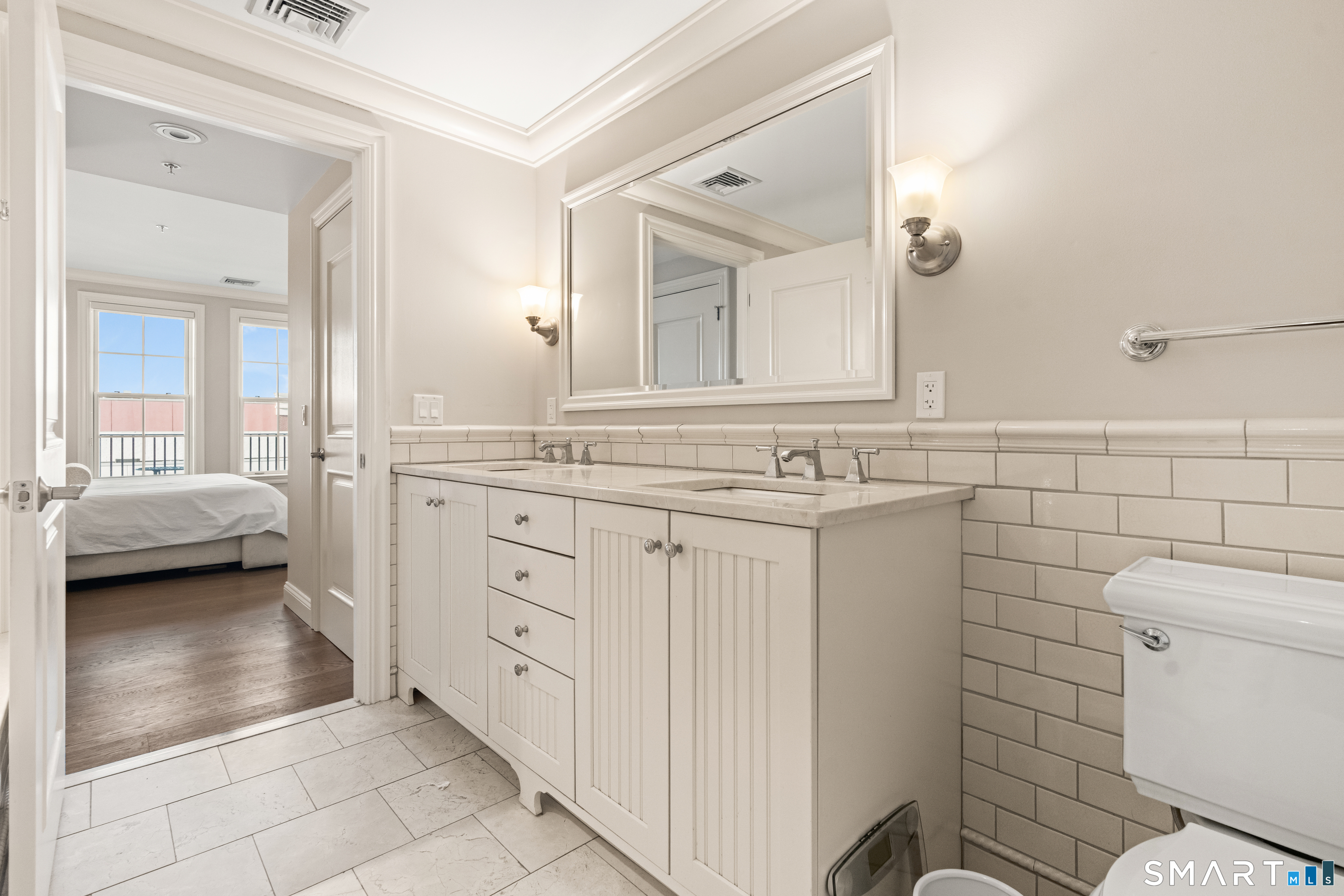 85 Memorial, West Hartford, 06107, 2 Bedrooms Bedrooms, 0 ,2 BathroomsBathrooms,Condo/co-op For Sale,For Sale,Memorial,0,24159685