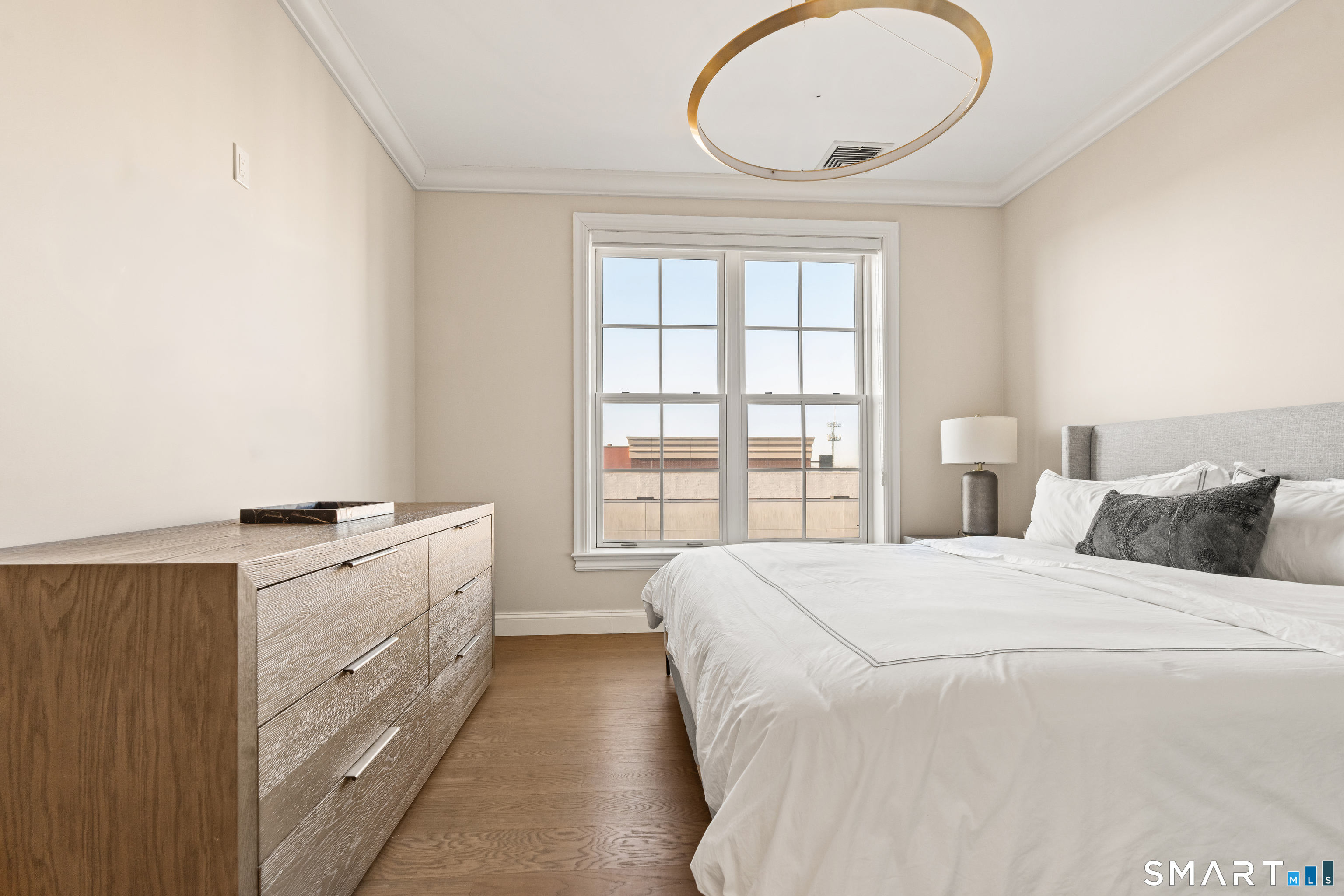 85 Memorial, West Hartford, 06107, 2 Bedrooms Bedrooms, 0 ,2 BathroomsBathrooms,Condo/co-op For Sale,For Sale,Memorial,0,24159685