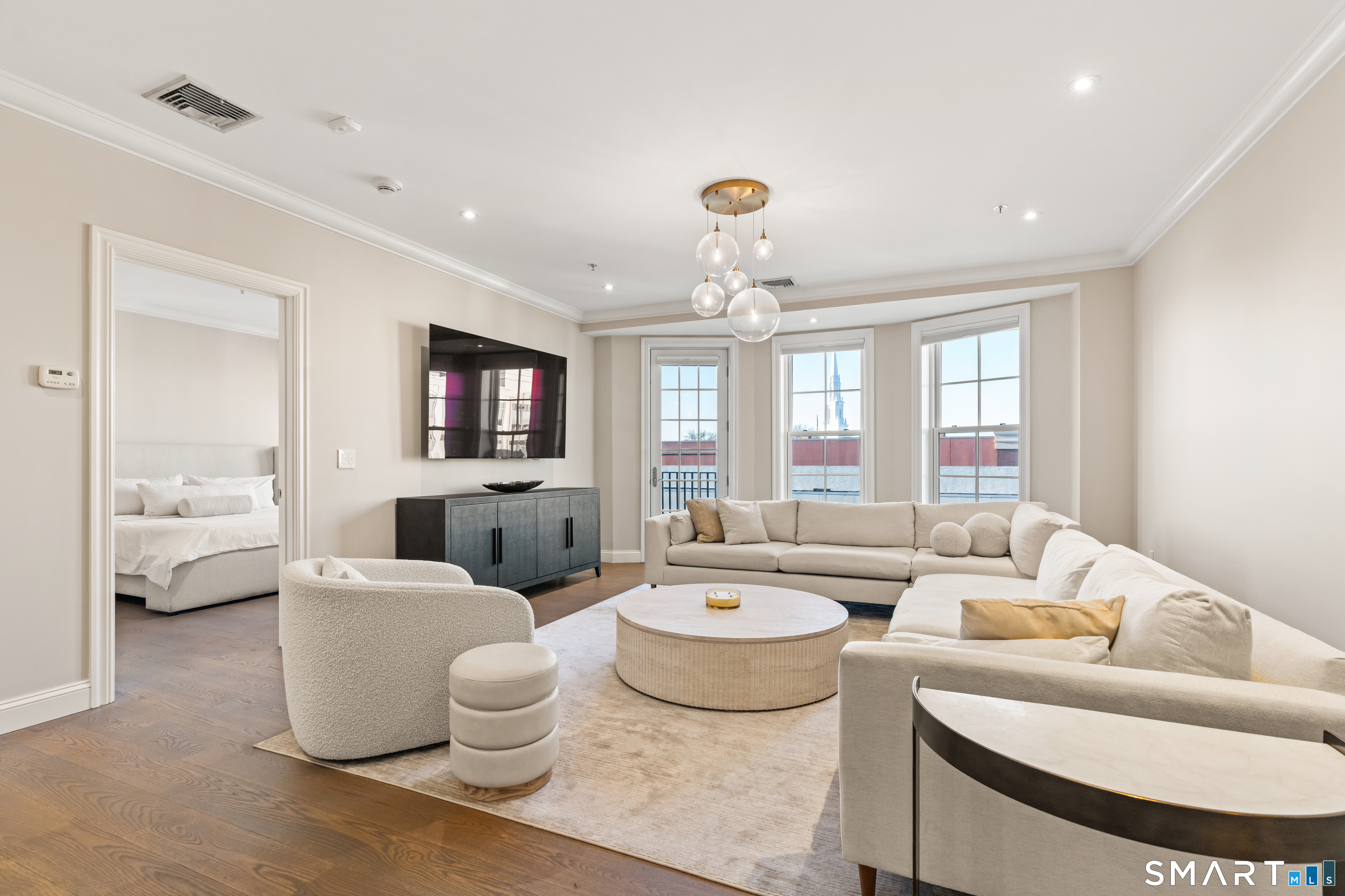 85 Memorial, West Hartford, 06107, 2 Bedrooms Bedrooms, 0 ,2 BathroomsBathrooms,Condo/co-op For Sale,For Sale,Memorial,0,24159685