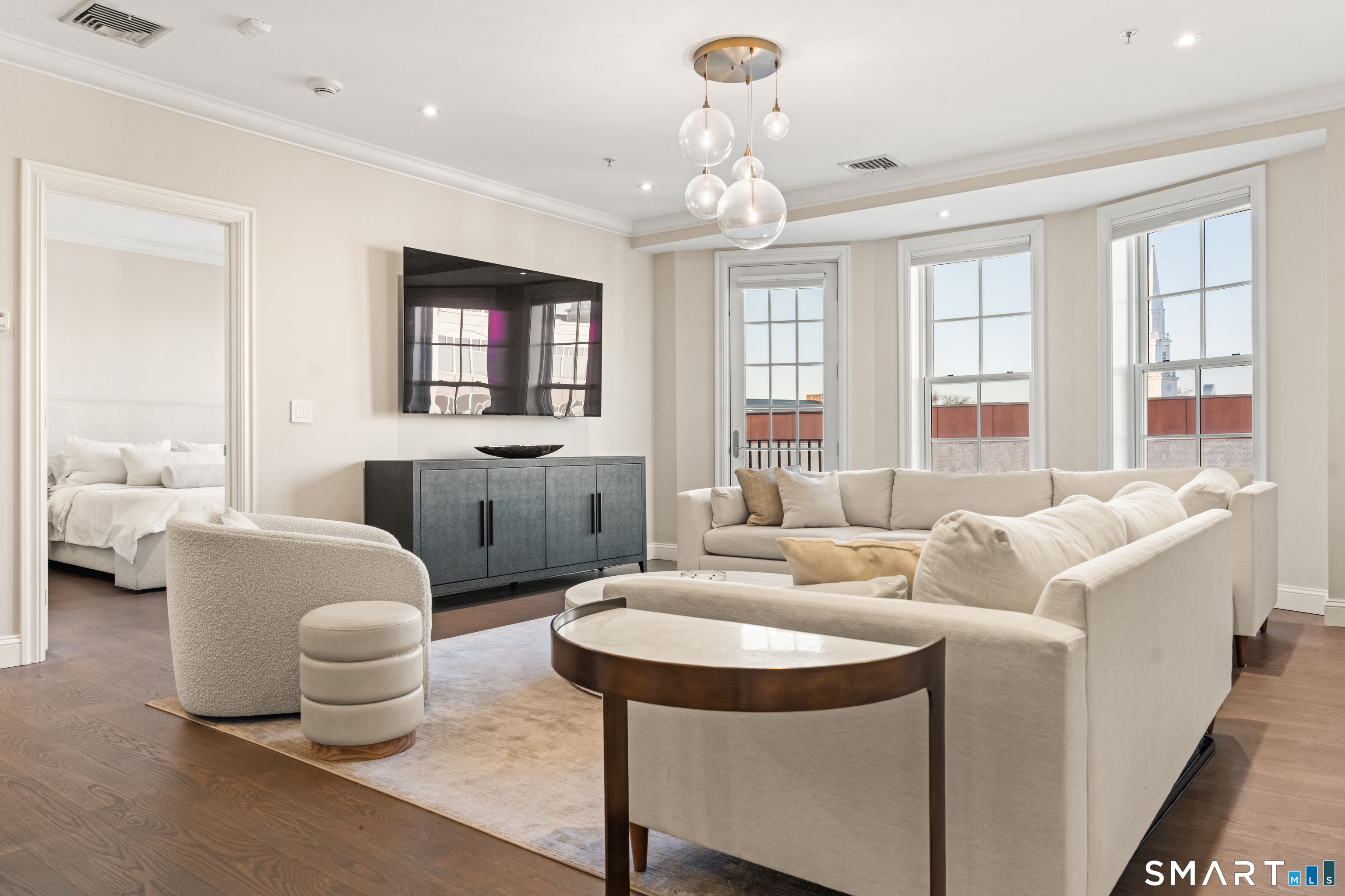 85 Memorial, West Hartford, 06107, 2 Bedrooms Bedrooms, 0 ,2 BathroomsBathrooms,Condo/co-op For Sale,For Sale,Memorial,0,24159685