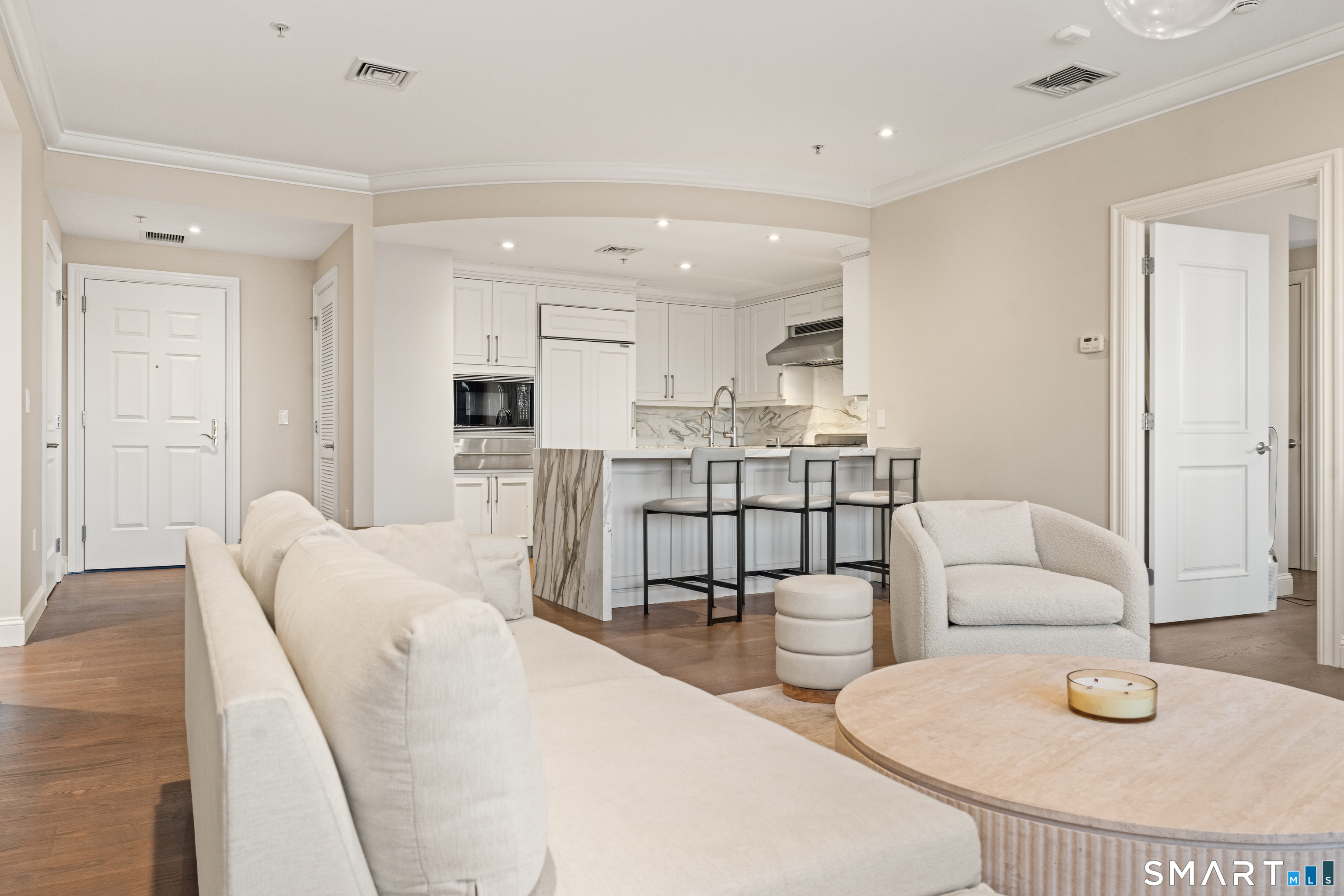 85 Memorial, West Hartford, 06107, 2 Bedrooms Bedrooms, 0 ,2 BathroomsBathrooms,Condo/co-op For Sale,For Sale,Memorial,0,24159685