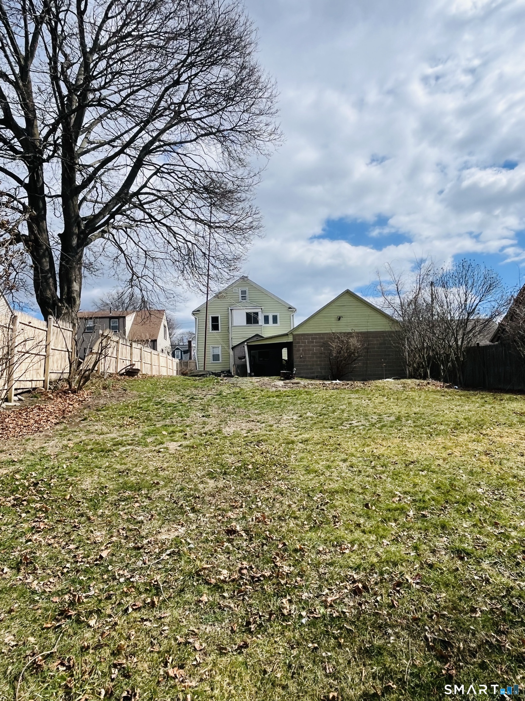 Homes for sale in Stratford, CT | 25 Clover St, Stratford, CT 06614 | MLS# 24155926