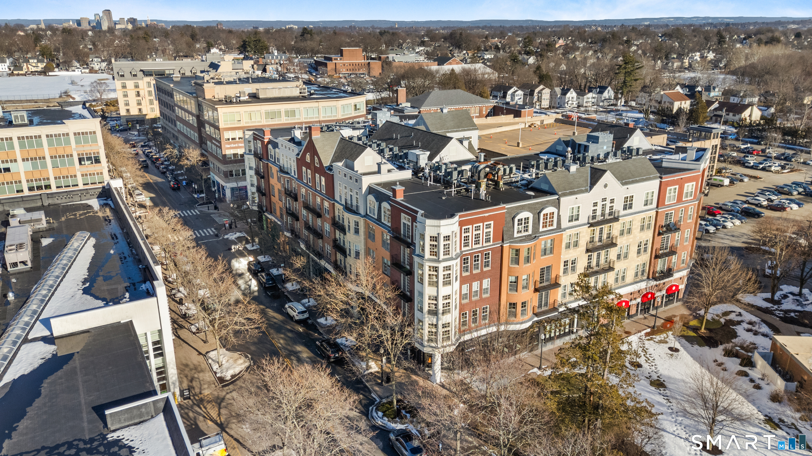 85 Memorial, West Hartford, 06107, 2 Bedrooms Bedrooms, 0 ,2 BathroomsBathrooms,Condo/co-op For Sale,For Sale,Memorial,0,24159685