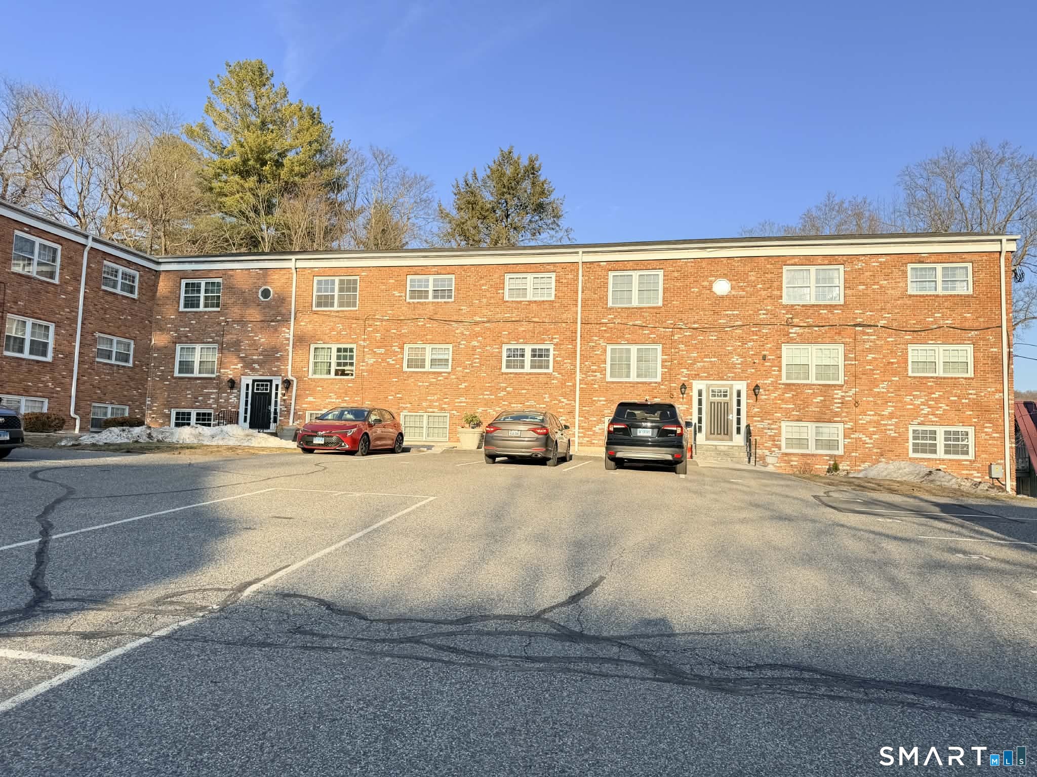 Homes for sale in New Milford, CT | 12 Terrace Pl #2, New Milford, CT 06776 | MLS# 24159766