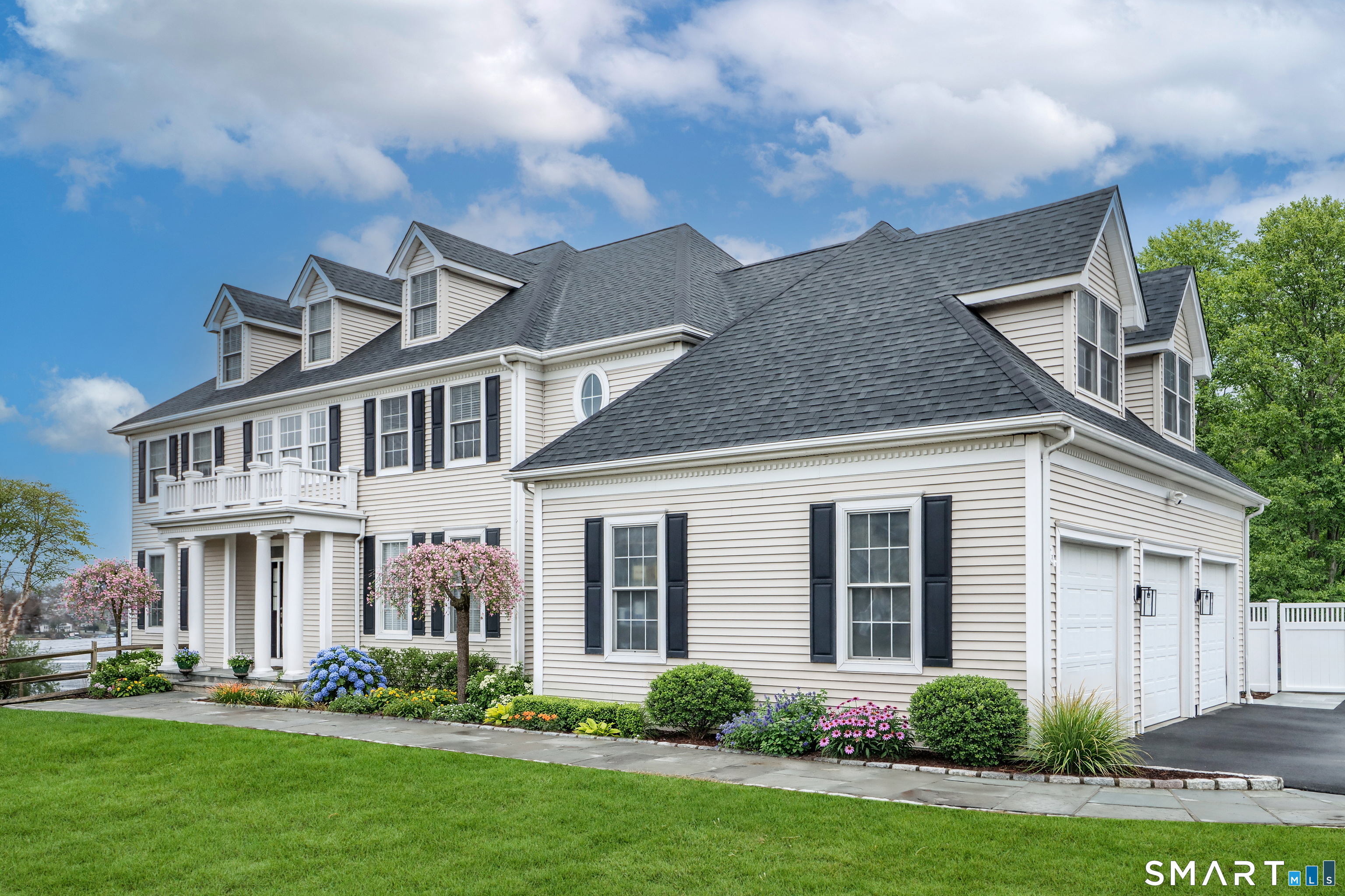 Homes for sale in New Fairfield, CT | 1 Meadow Ridge Dr, New Fairfield, CT 06812 | MLS# 24158687