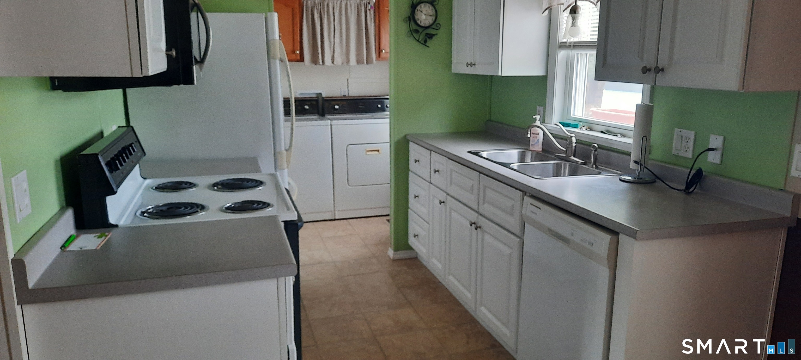 Homes for sale in Windham, CT | 17 Carolyn Ln, Windham, CT 06256 | MLS# 24158214