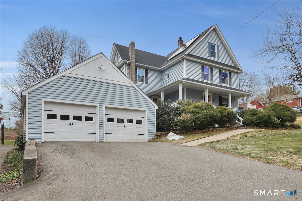 Homes for sale in Middletown, CT | 153 Country Club Rd, Middletown, CT 06457 | MLS# 24159528