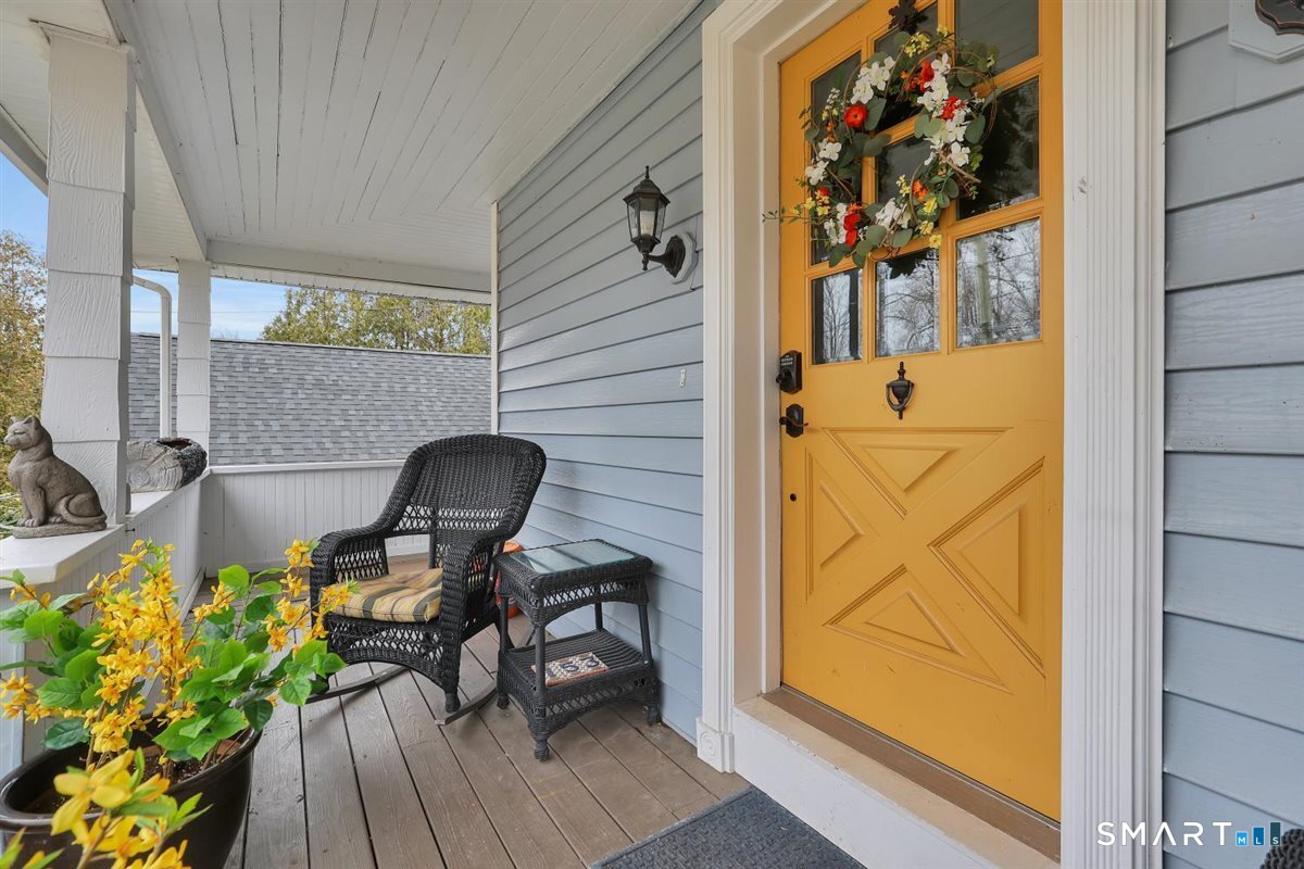 Homes for sale in Middletown, CT | 153 Country Club Rd, Middletown, CT 06457 | MLS# 24159528