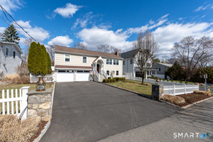 22 Auldwood Road