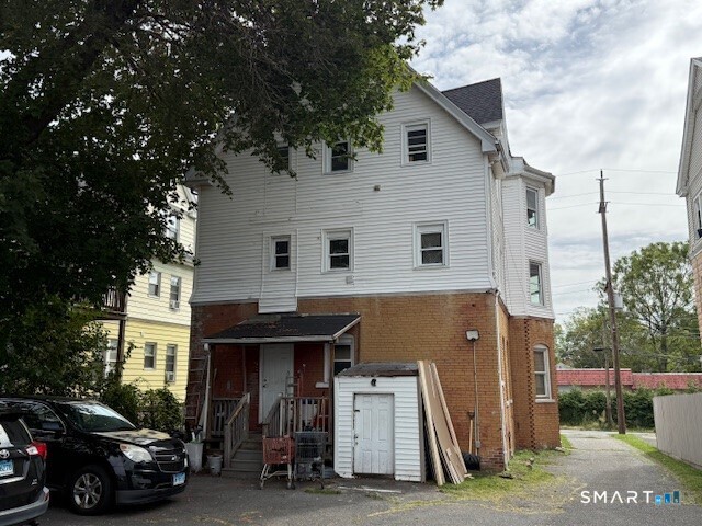 Homes for sale in New Britain, CT | 19 Wakefield Ct, New Britain, CT 06053 | MLS# 24159901