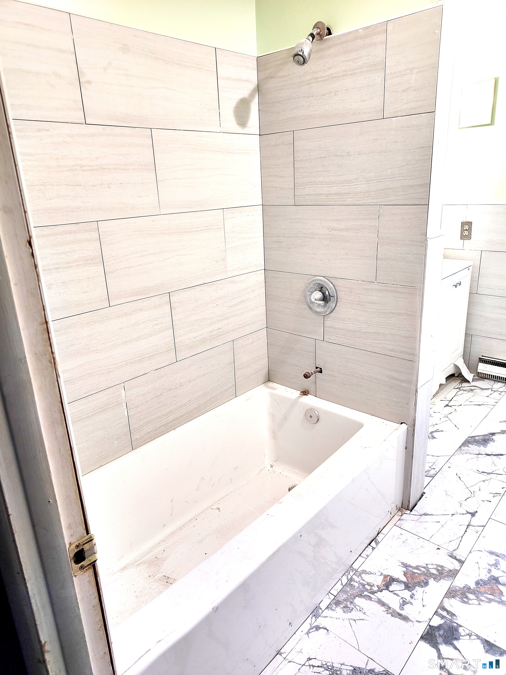 Photo 14 of 39 Latimer Drive, East Lyme, CT