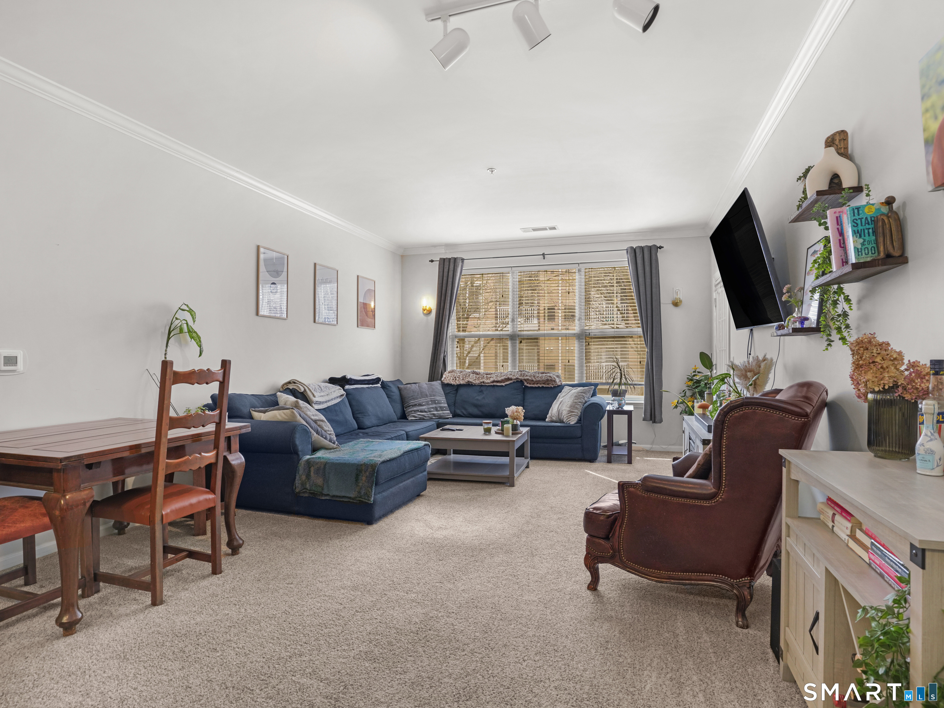 Homes for sale in Stamford, CT | 35 W Broad St #224, Stamford, CT 06902 | MLS# 24160059