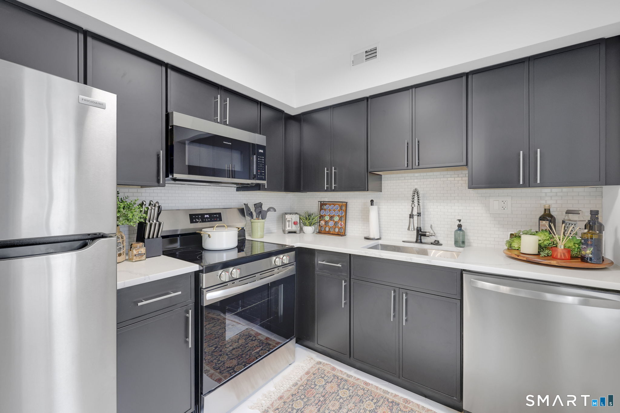 Homes for sale in South Windsor, CT | 62 Candlewood Dr #62, South Windsor, CT 06074 | MLS# 24159968