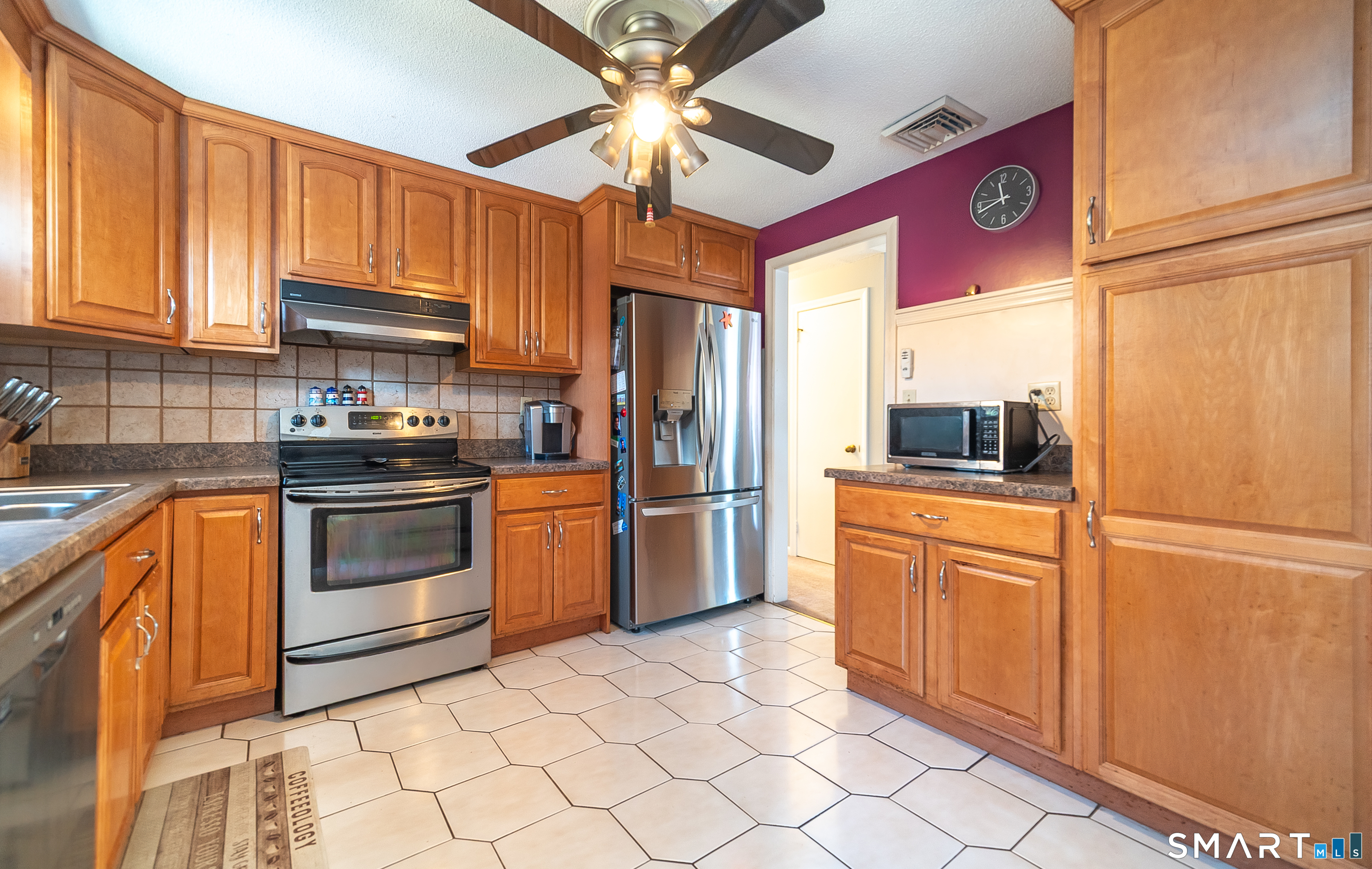 Homes for sale in Middletown, CT | 3 Blue Bird Rd, Middletown, CT 06457 | MLS# 24158712