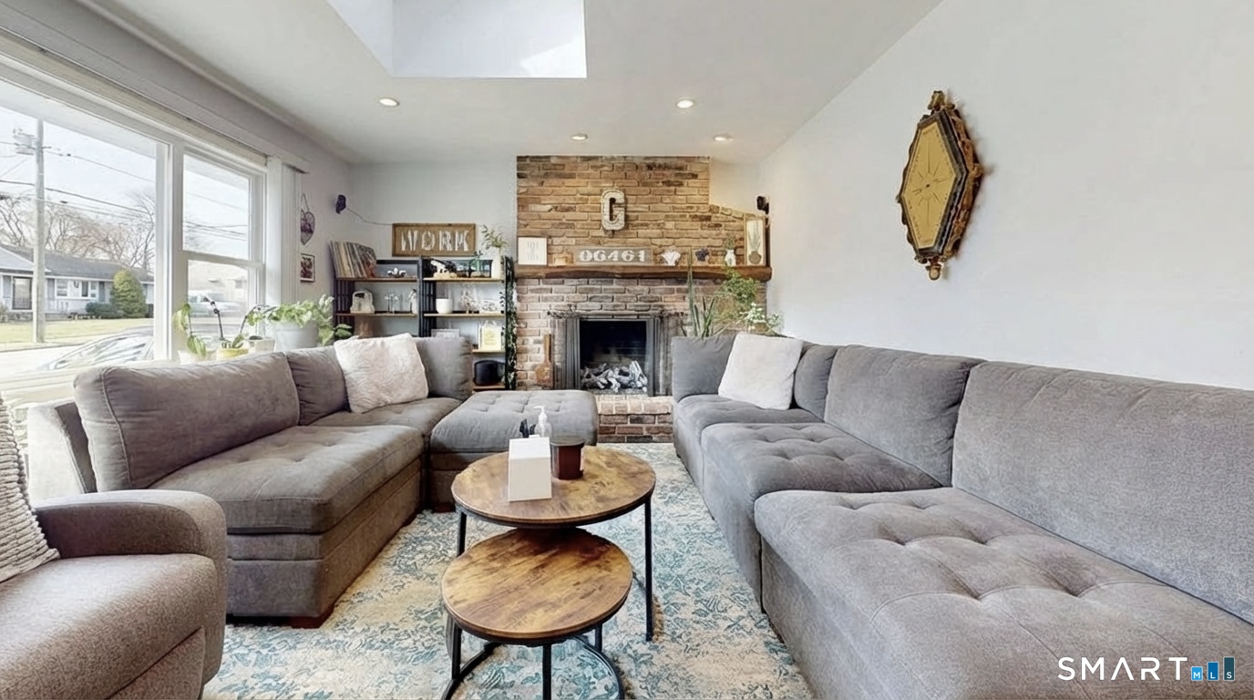 Homes for sale in Milford, CT | 40 Dale Dr, Milford, CT 06461 | MLS# 24160053