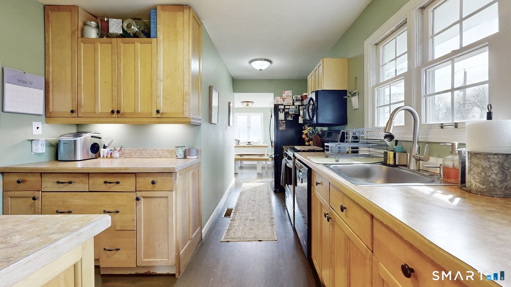 Homes for sale in Milford, CT | 40 Dale Dr, Milford, CT 06461 | MLS# 24160053