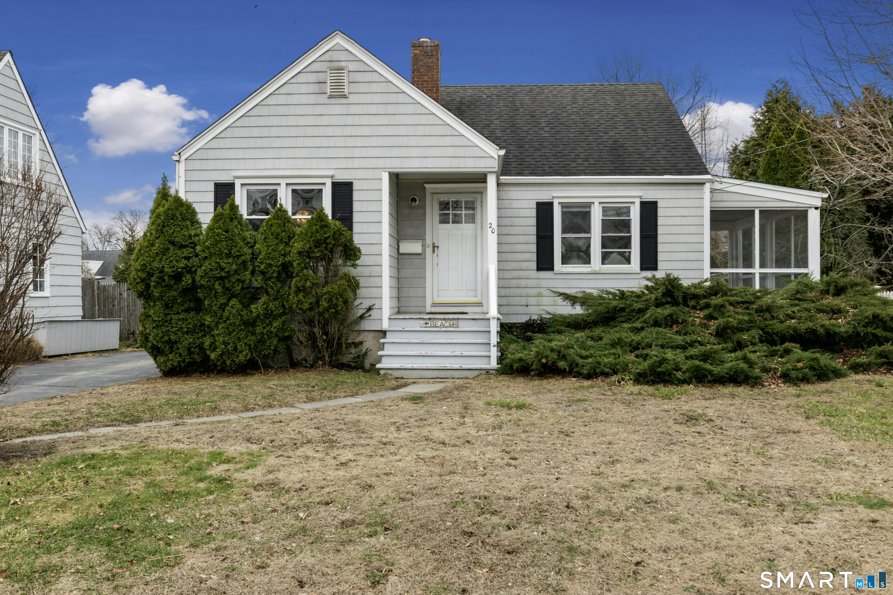 Homes for sale in Fairfield, CT | 20 Benson Pl, Fairfield, CT 06824 | MLS# 24156664