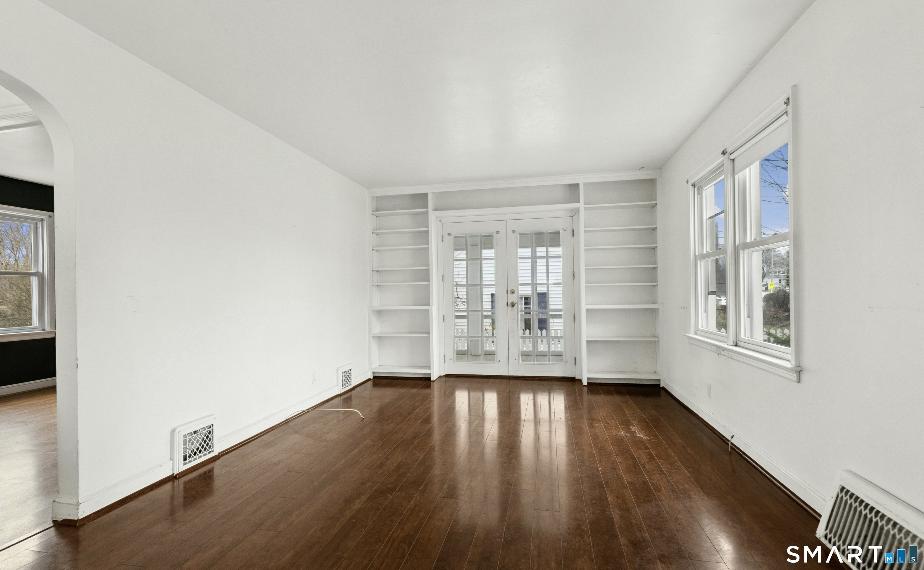 Homes for sale in Fairfield, CT | 20 Benson Pl, Fairfield, CT 06824 | MLS# 24156664