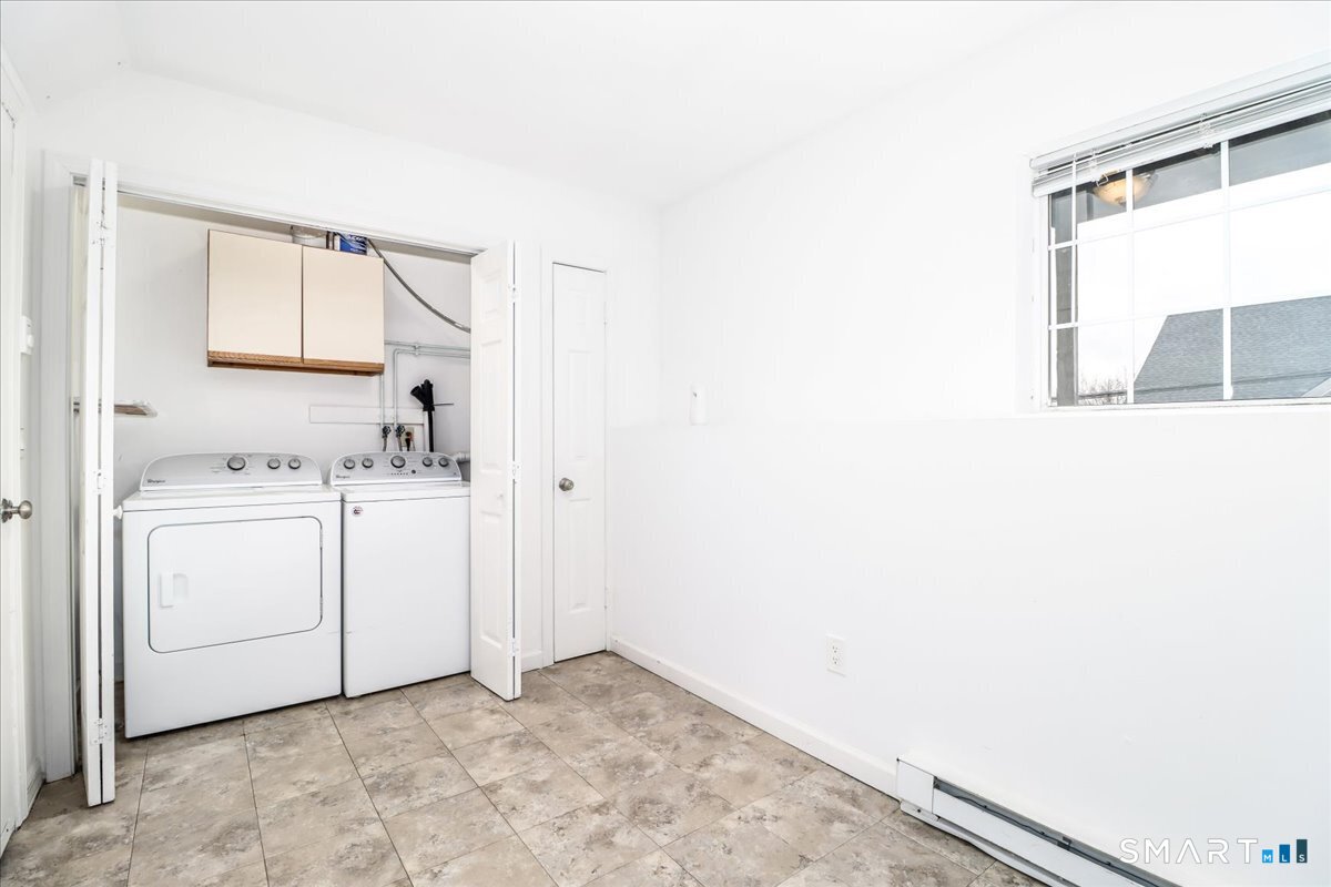 Homes for sale in Waterbury, CT | 268 Congress Ave #APT 18, Waterbury, CT 06708 | MLS# 24159103