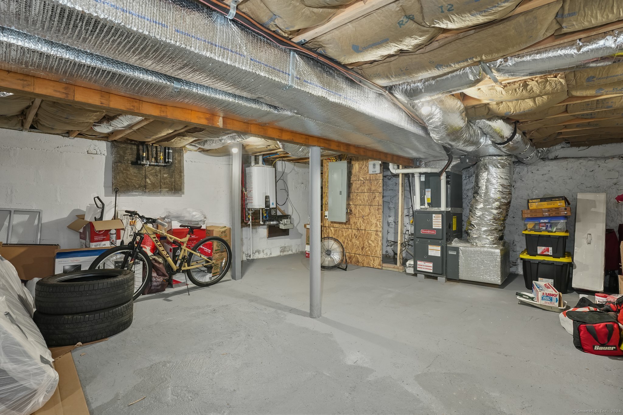 Homes for sale in Bridgeport, CT | 75 Hemlock St, Bridgeport, CT 06605 | MLS# 24160244