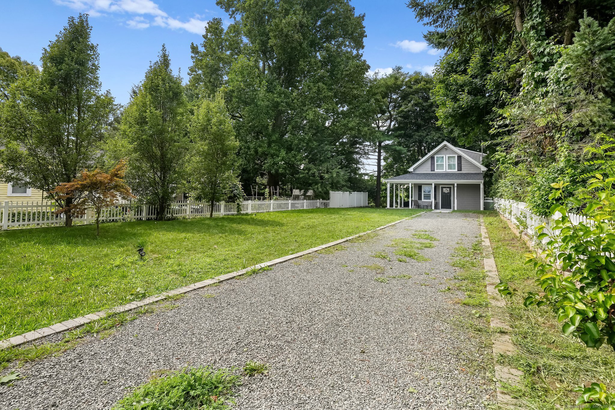 Homes for sale in Bridgeport, CT | 75 Hemlock St, Bridgeport, CT 06605 | MLS# 24160244