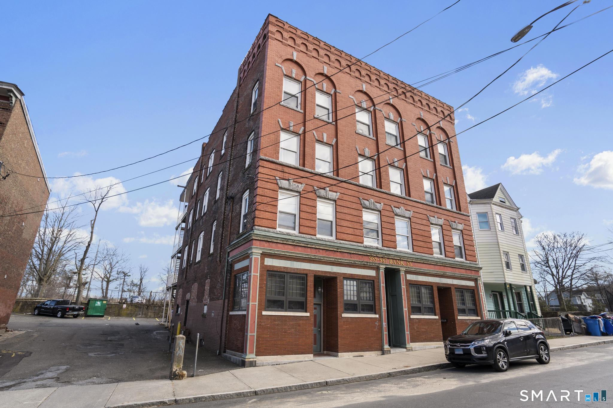 985 Bank, Waterbury, 06708, 0 , 0 ,44 BathroomsBathrooms,Commercial For Sale,For Sale,Bank,0,24150354