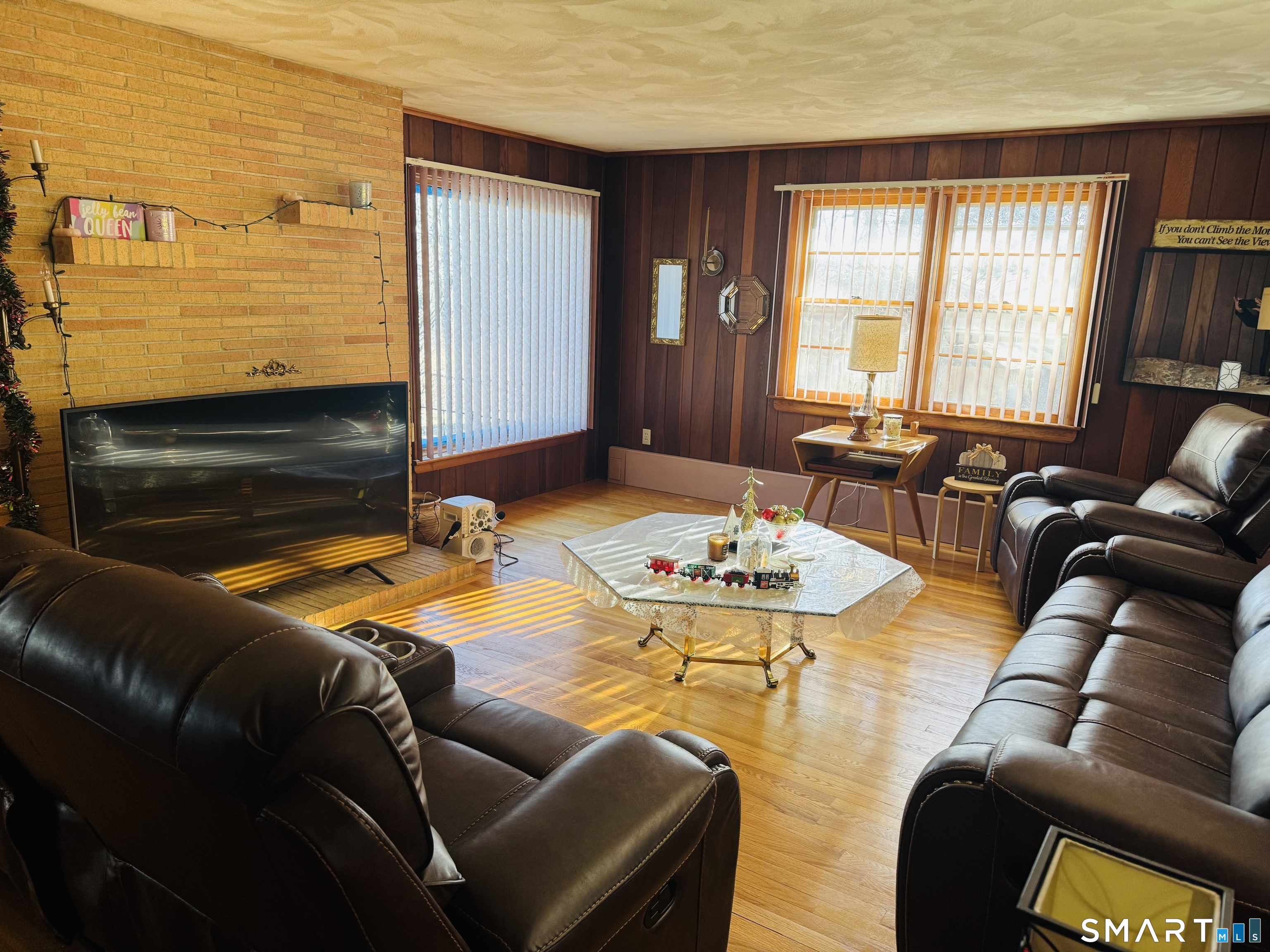 Homes for sale in Plainfield, CT | 169 Moosup Pond Rd, Plainfield, CT 06239 | MLS# 24160003