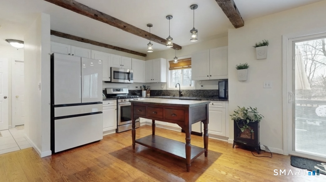 Homes for sale in Milford, CT | 18 Amber Ln, Milford, CT 06460 | MLS# 24160222