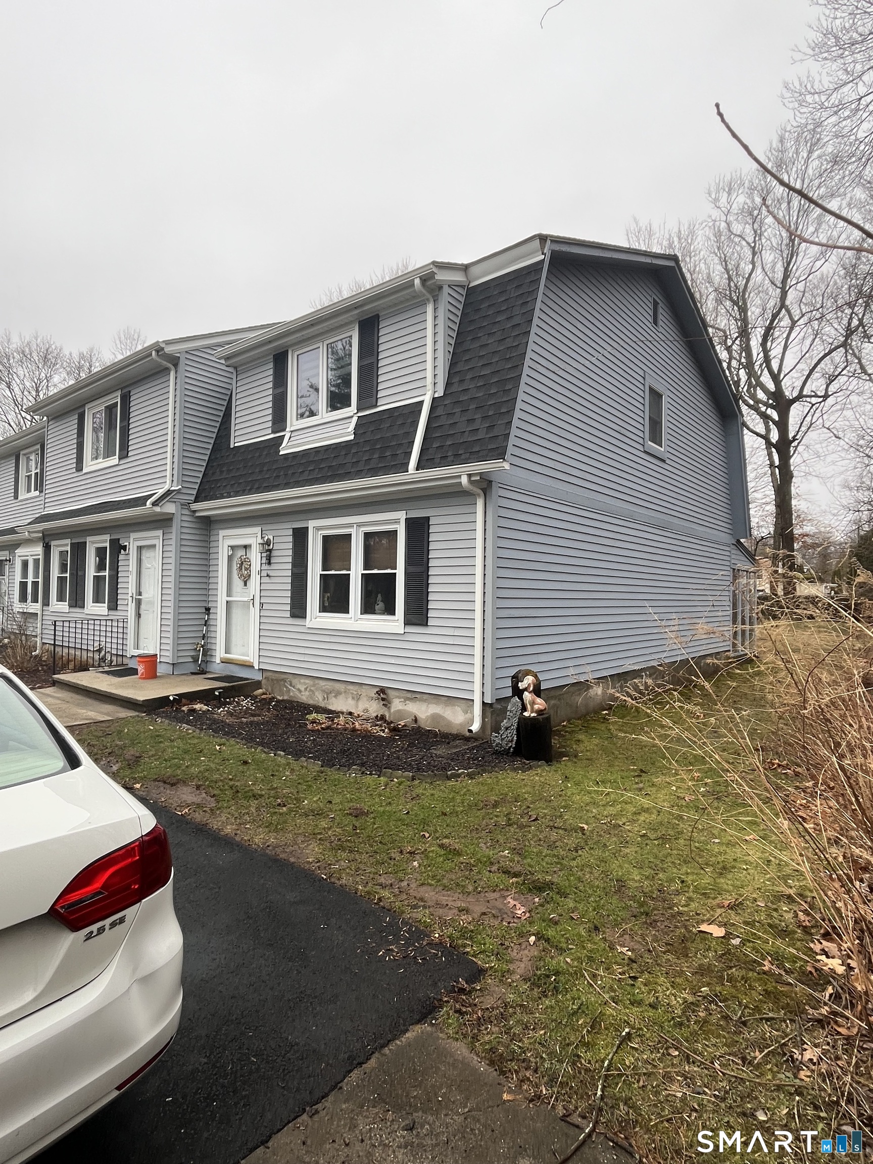 Homes for sale in East Haven, CT | 161 Cosey Beach Rd #APT 8, East Haven, CT 06512 | MLS# 24158708