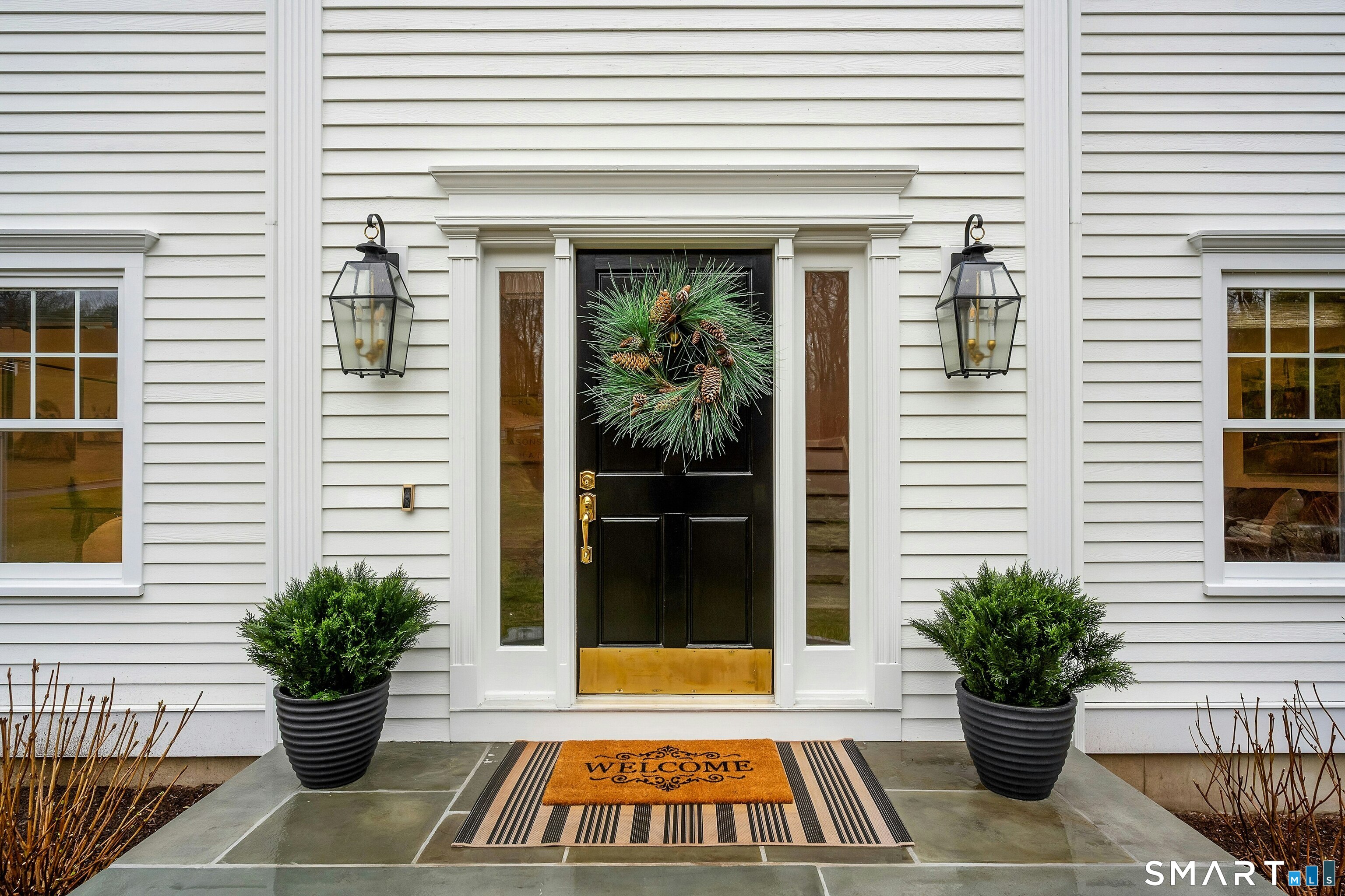 Homes for sale in Easton, CT | 35 Golf View Dr, Easton, CT 06612 | MLS# 24158932