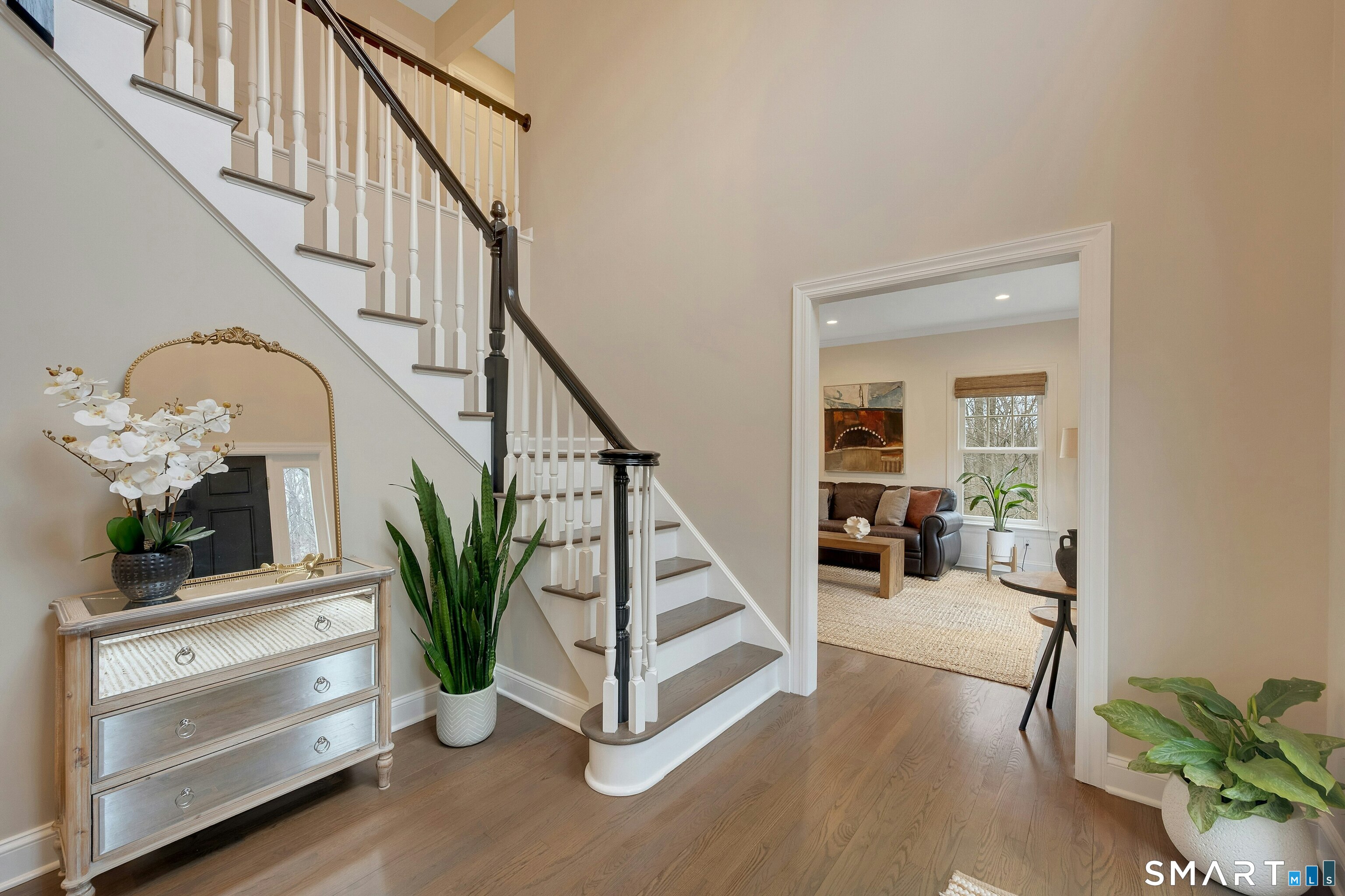 Homes for sale in Easton, CT | 35 Golf View Dr, Easton, CT 06612 | MLS# 24158932