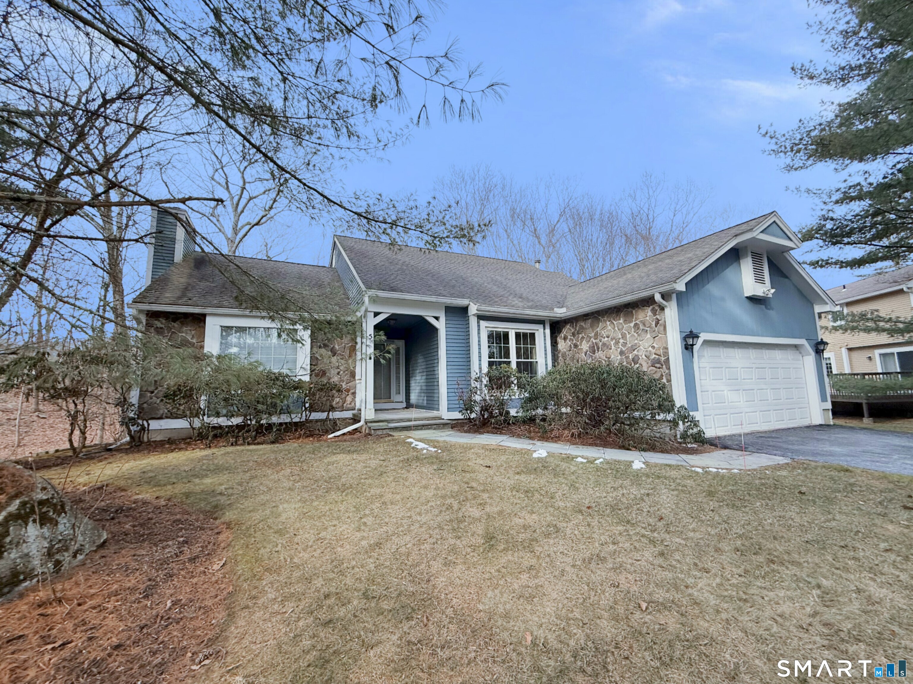 Homes for sale in Monroe, CT | 5 Kensington Rd #5, Monroe, CT 06468 | MLS# 24160370