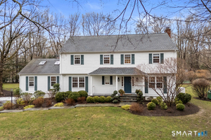 13 Riverfield Drive