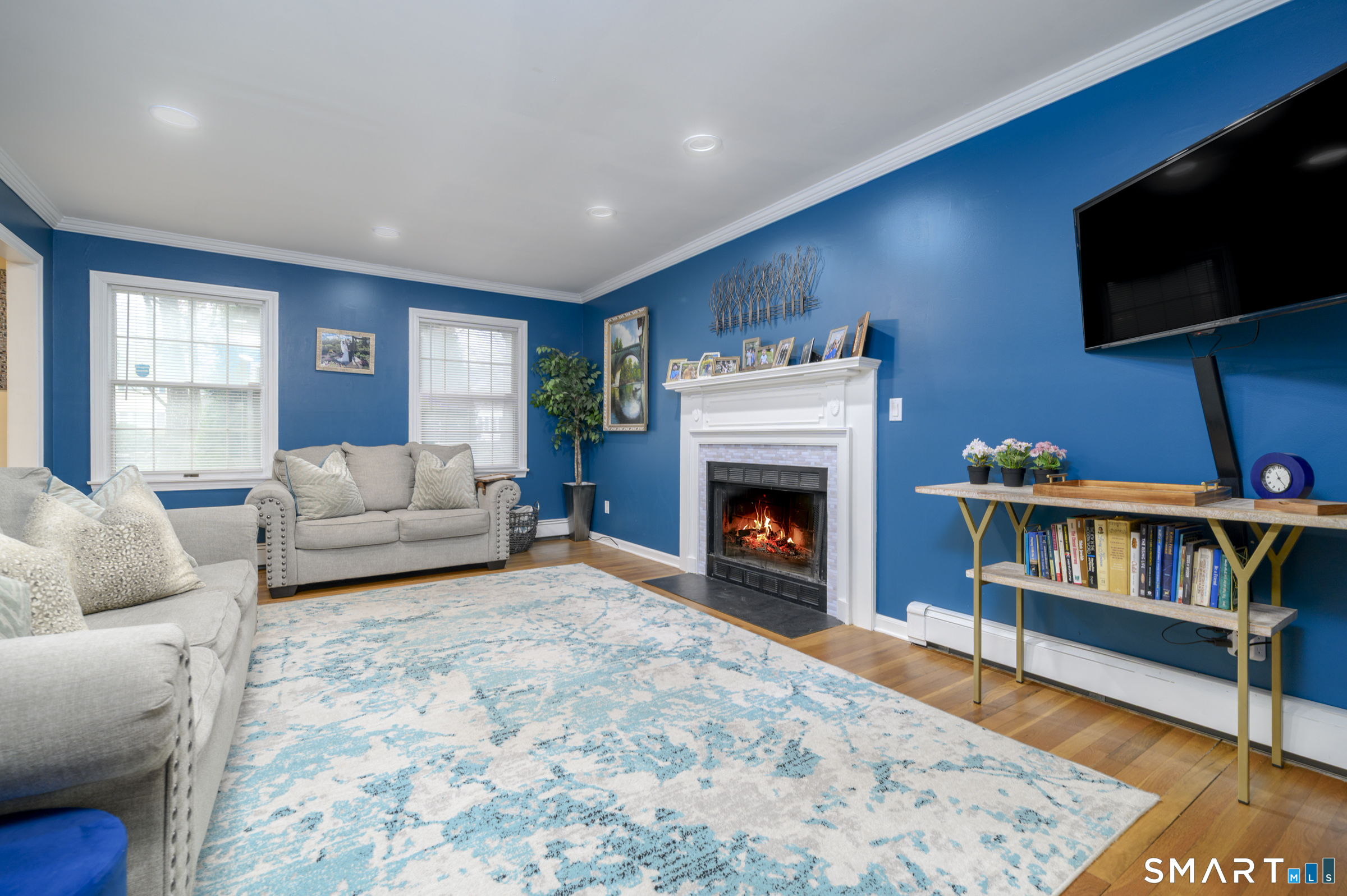 Homes for sale in Stamford, CT | 408 Strawberry Hill Ave, Stamford, CT 06902 | MLS# 24159236