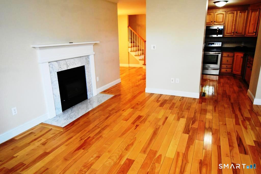 Homes for sale in Plainville, CT | 15 W Pine Wy #10, Plainville, CT 06062 | MLS# 24160142