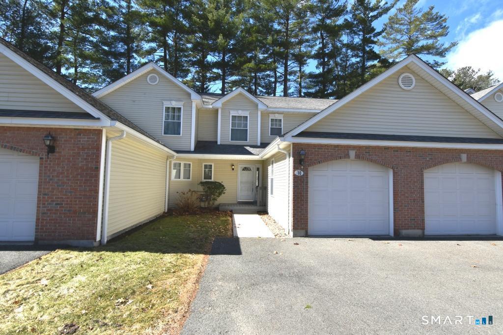 Homes for sale in Plainville, CT | 15 W Pine Wy #10, Plainville, CT 06062 | MLS# 24160142