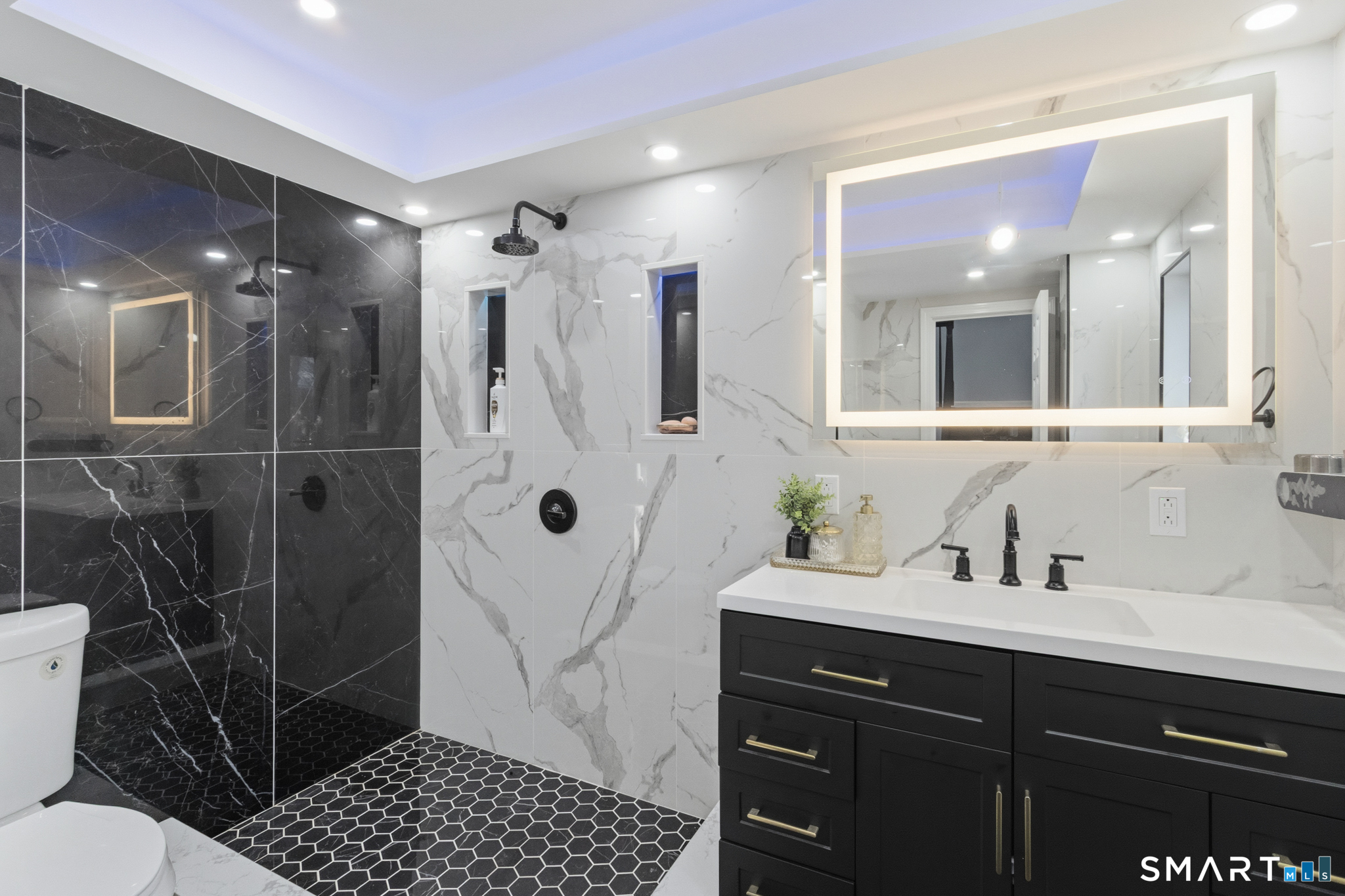 Homes for sale in Orange, CT | 589 Racebrook Rd, Orange, CT 06477 | MLS# 24160492