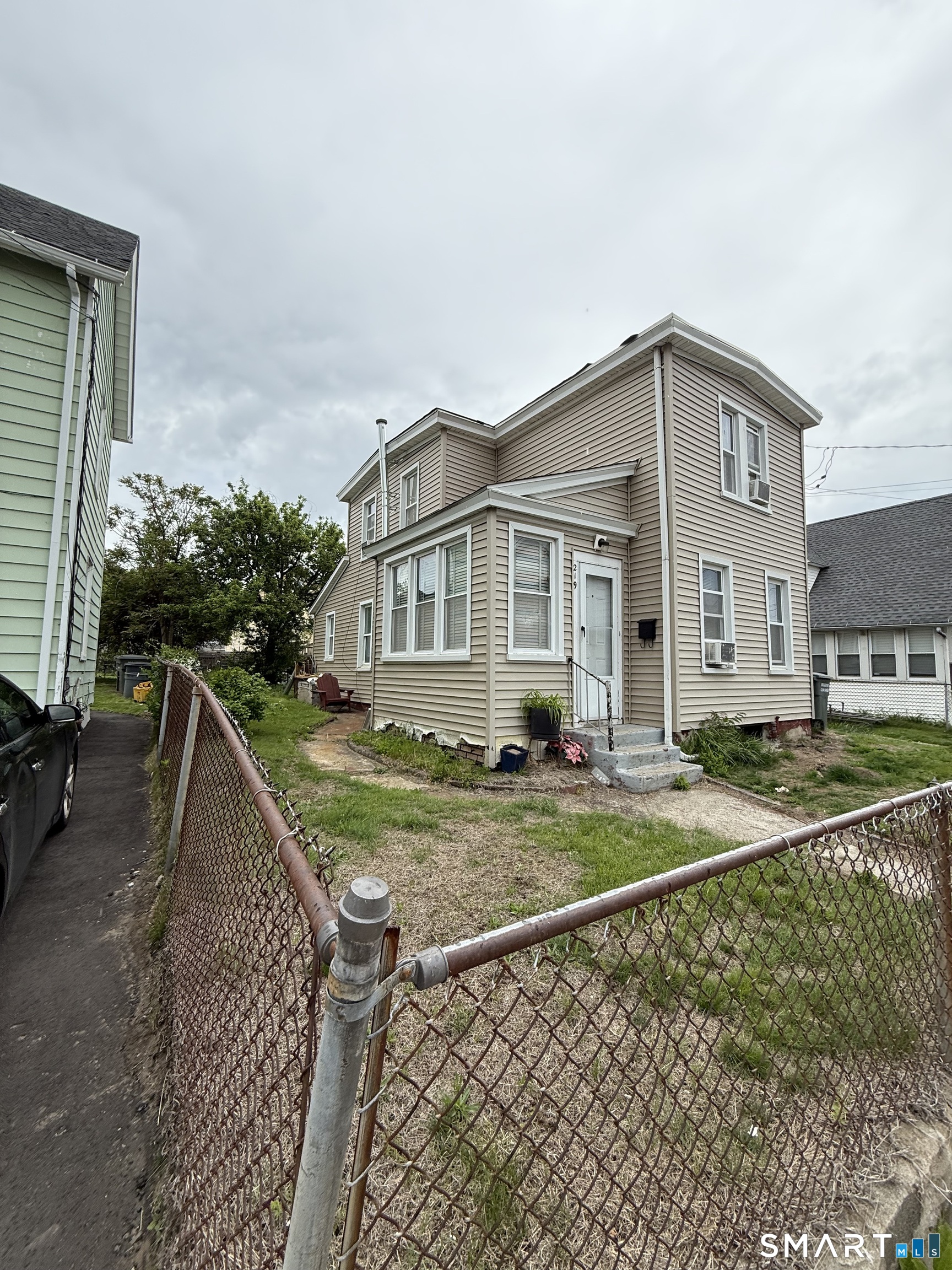 Homes for sale in Bridgeport, CT | 219 Adams St, Bridgeport, CT 06607 | MLS# 24160540