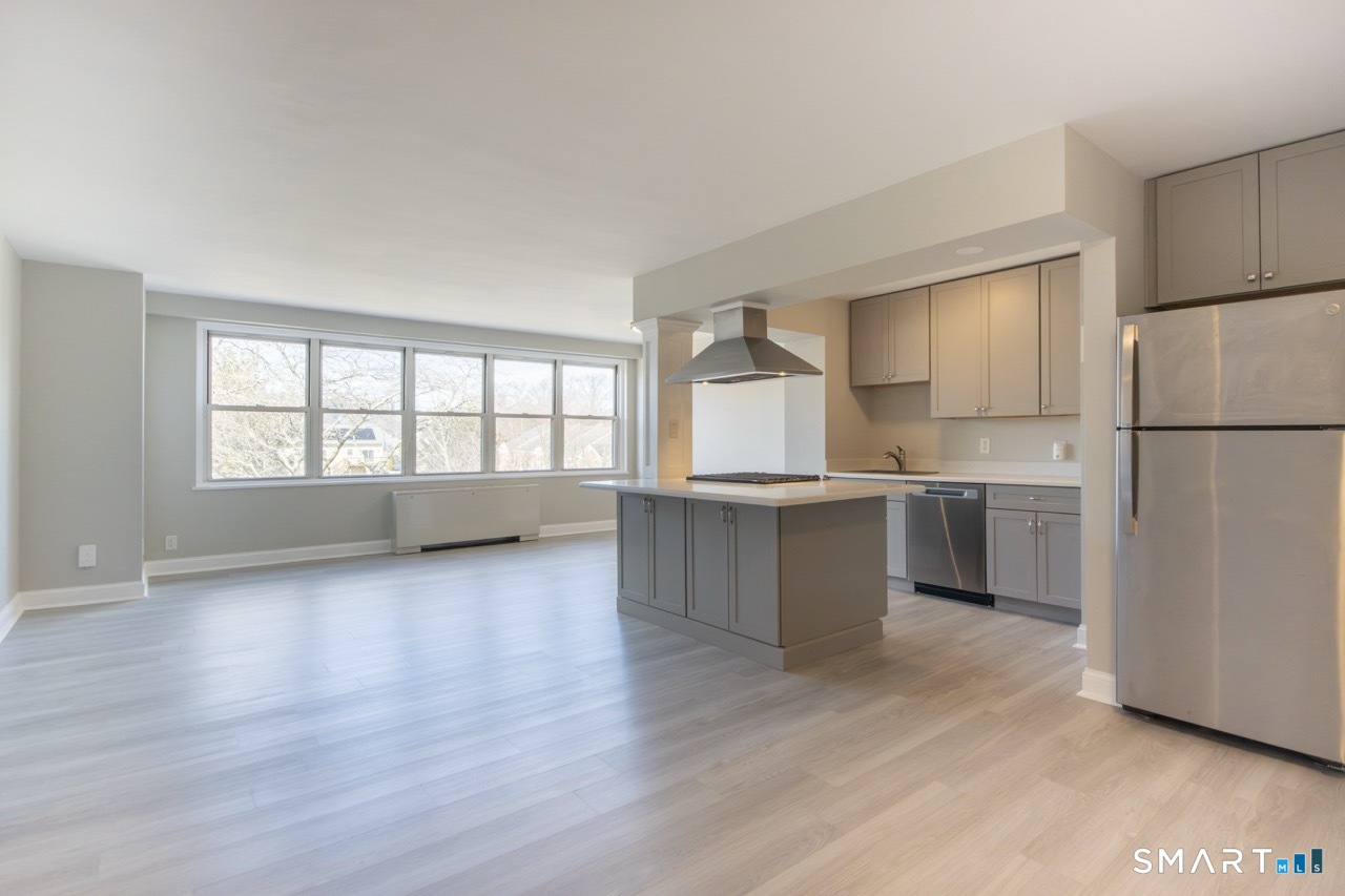 Homes for sale in Bridgeport, CT | 2625 Park Ave #4F, Bridgeport, CT 06604 | MLS# 24149881