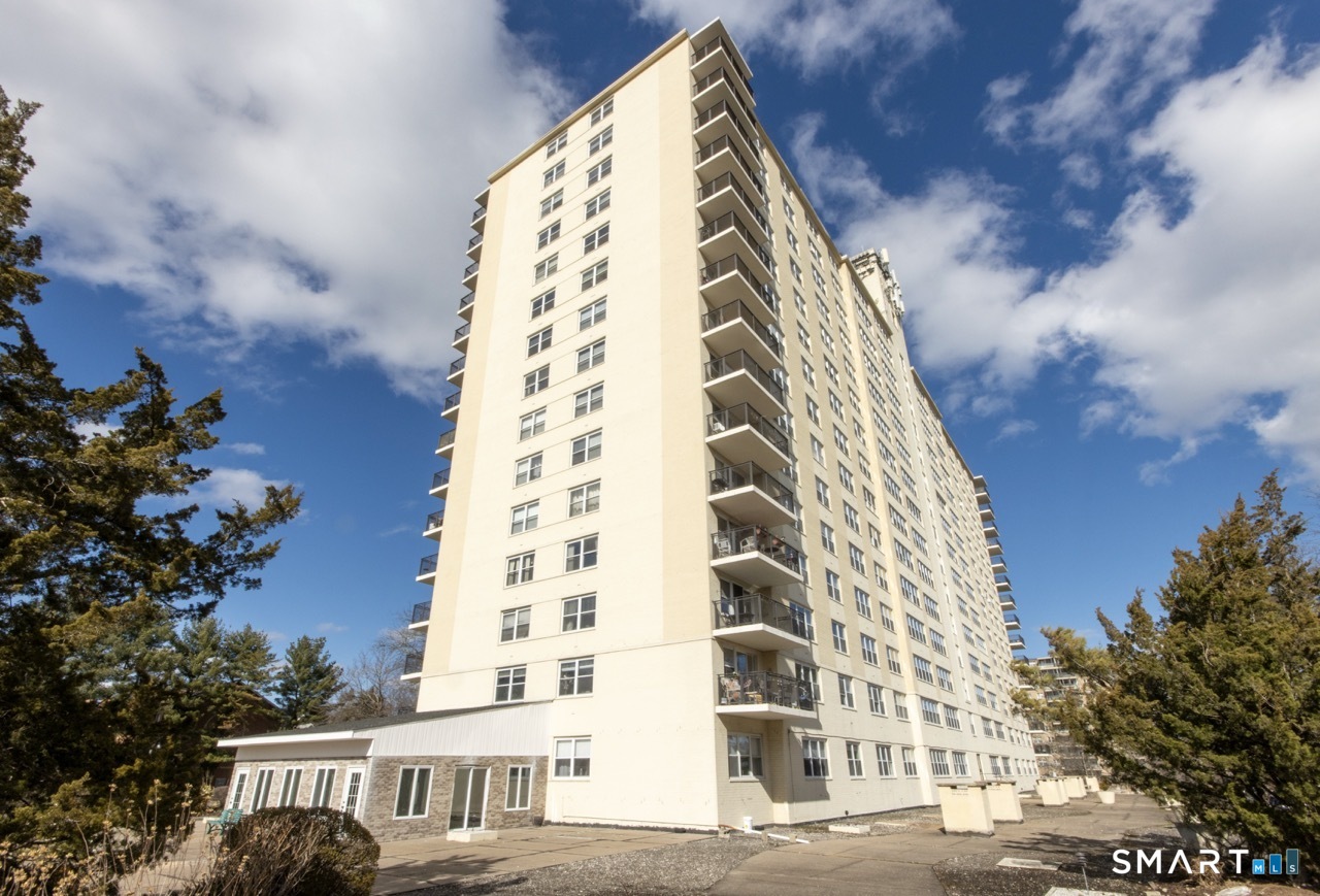 Homes for sale in Bridgeport, CT | 2625 Park Ave #4F, Bridgeport, CT 06604 | MLS# 24149881