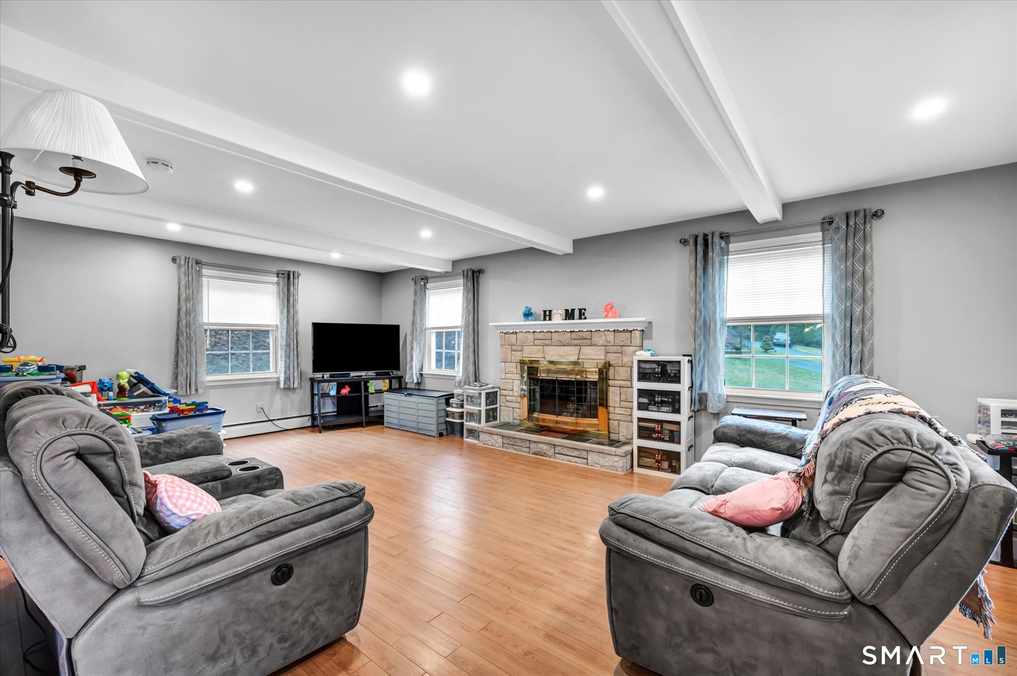 Homes for sale in Wallingford, CT | 30 Clinton Pl, Wallingford, CT 06492 | MLS# 24160553