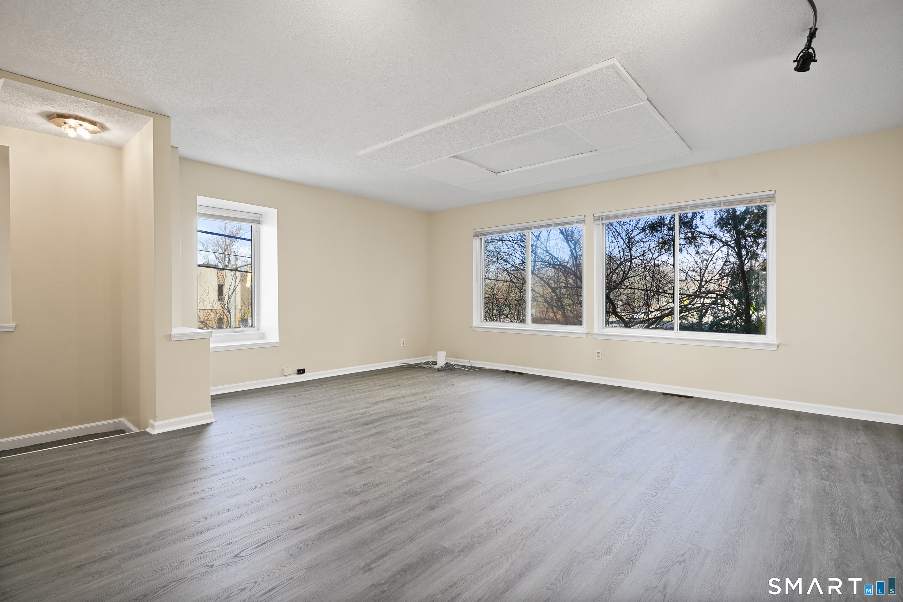 Homes for sale in Stamford, CT | 1611 Washington Blvd #APT 1, Stamford, CT 06902 | MLS# 24159422