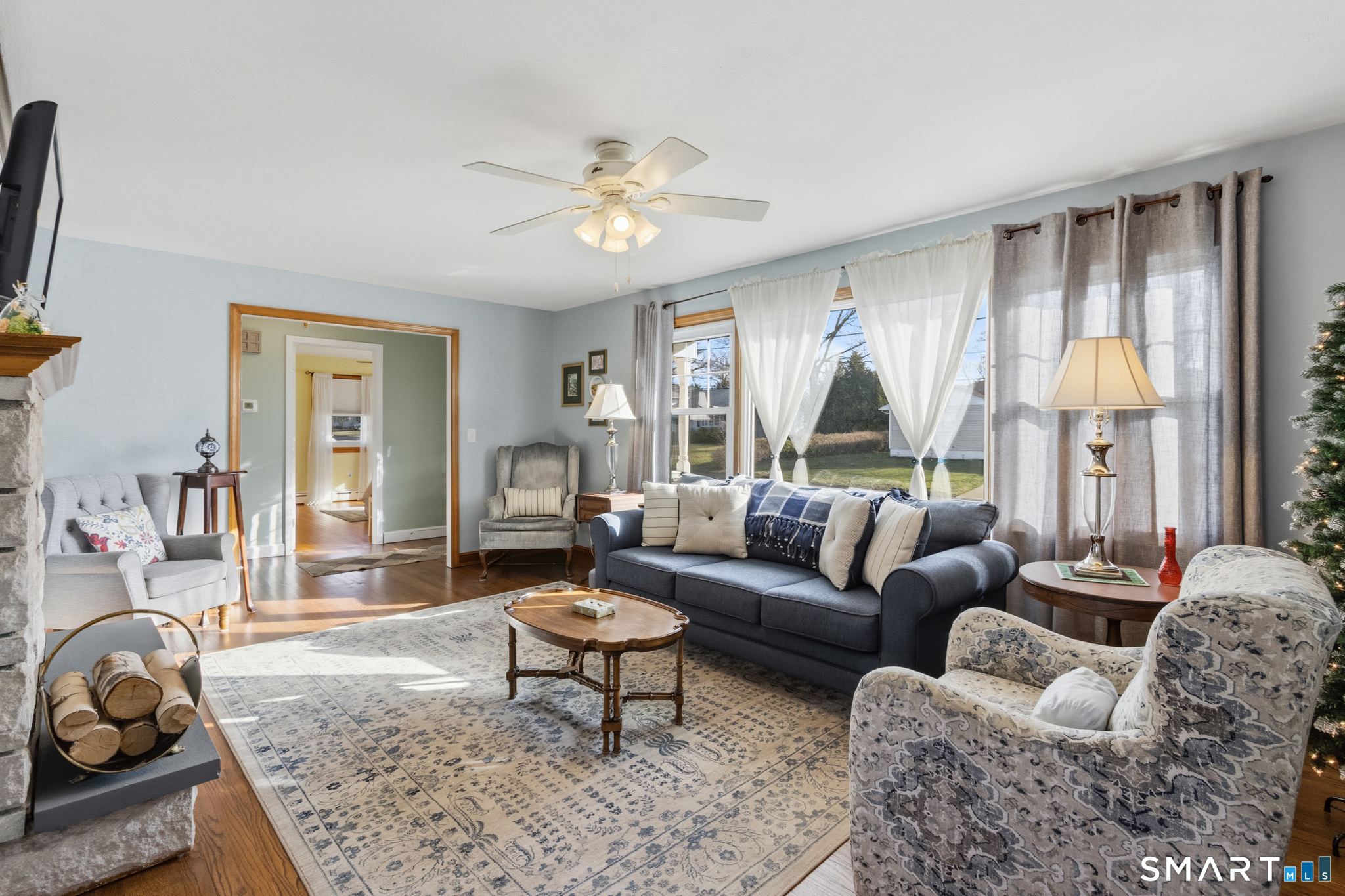 Homes for sale in Naugatuck, CT | 16 Phyllis Dr, Naugatuck, CT 06770 | MLS# 24158490