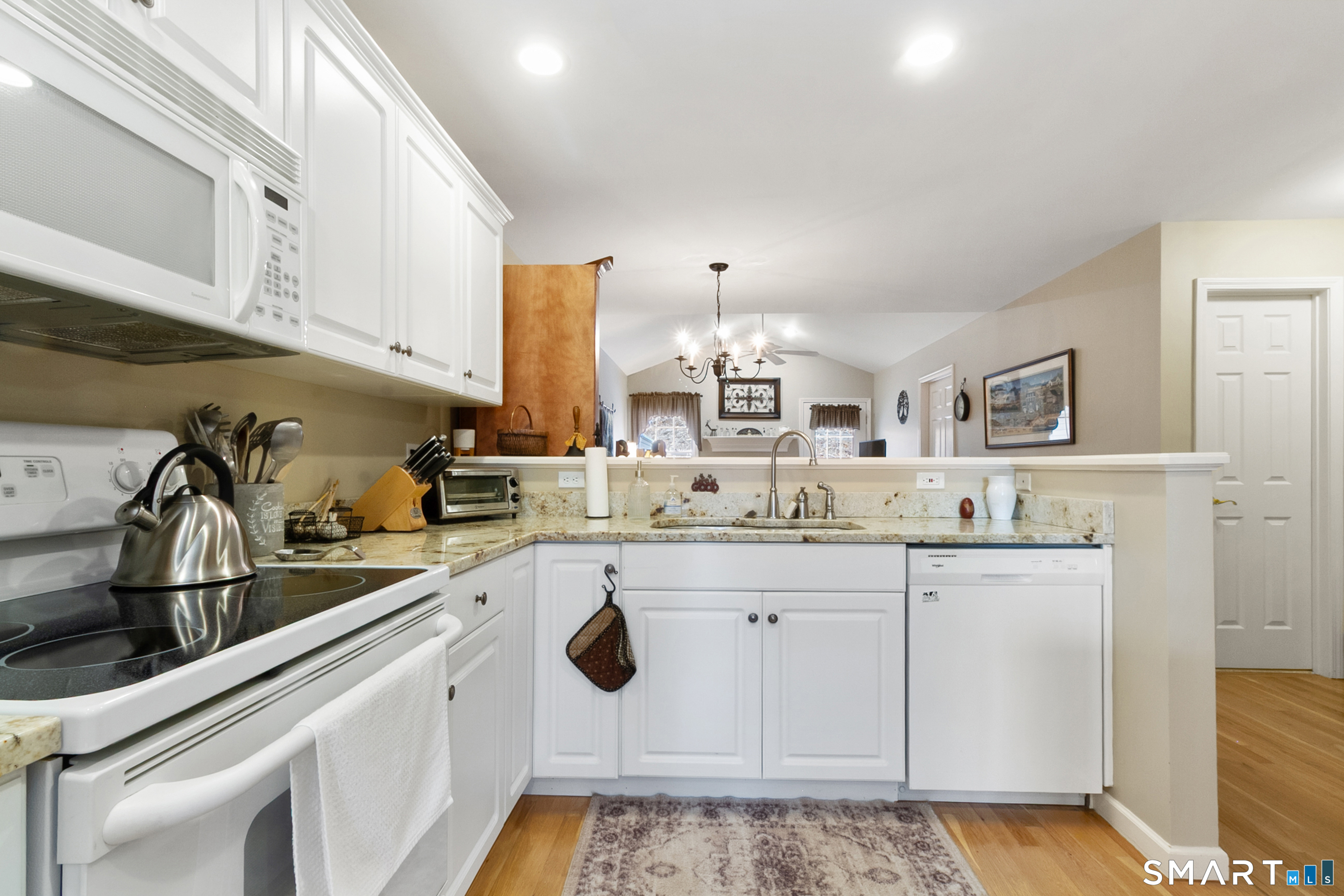 Homes for sale in Newtown, CT | 177 Julia Ct #177, Newtown, CT 06482 | MLS# 24160568