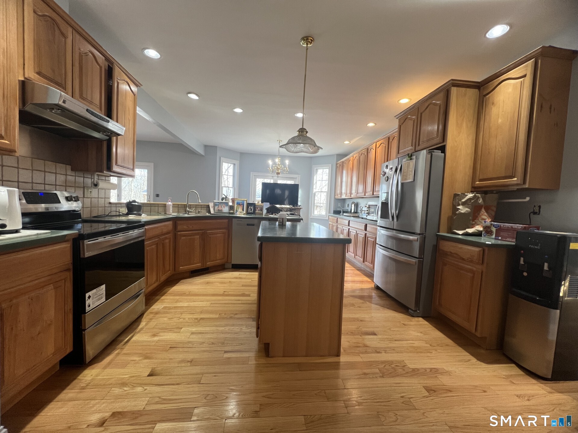 Homes for sale in Seymour, CT | 7 Old Town Rd, Seymour, CT 06483 | MLS# 24160603