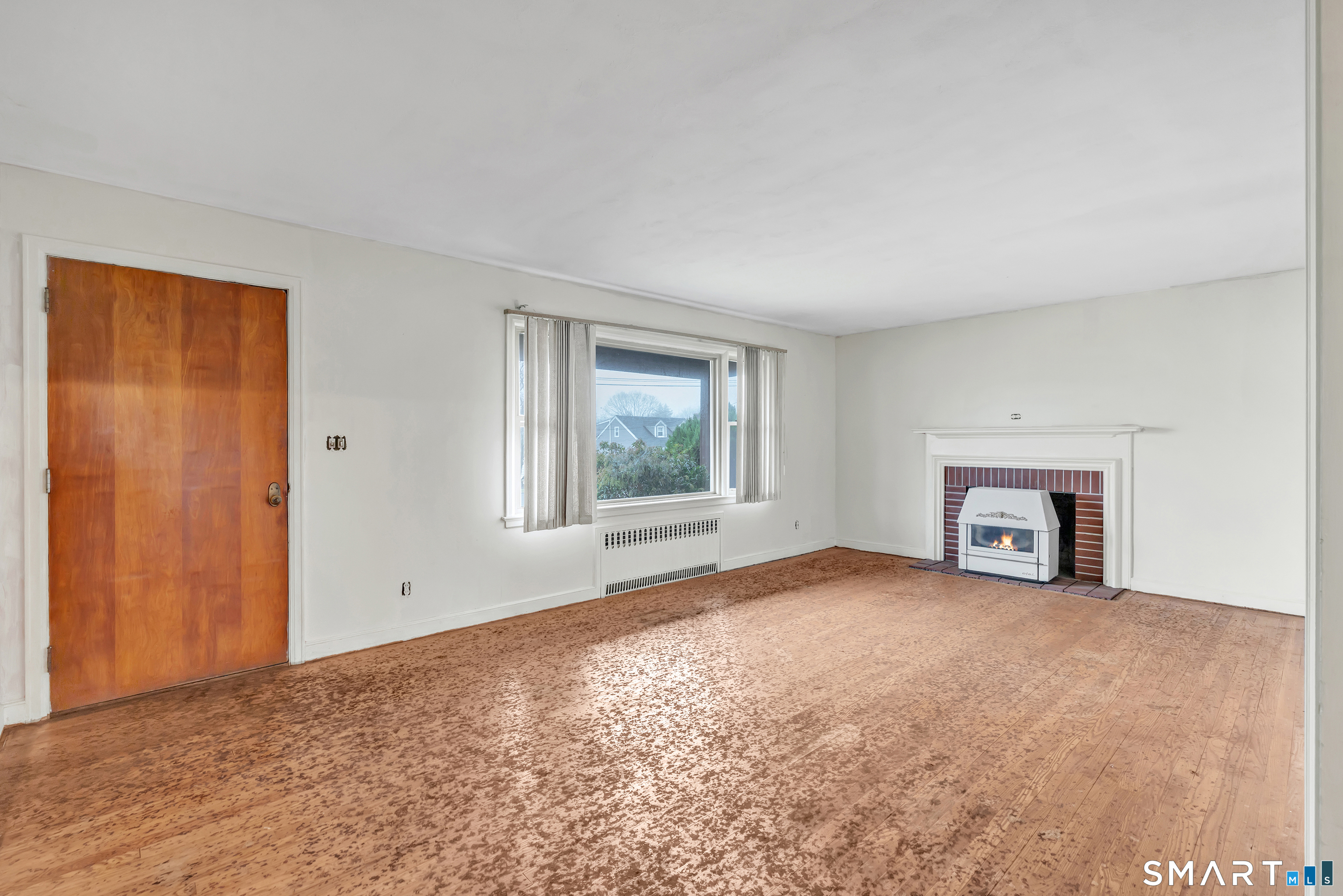 Homes for sale in Trumbull, CT | 13 Calhoun Ave, Trumbull, CT 06611 | MLS# 24160607